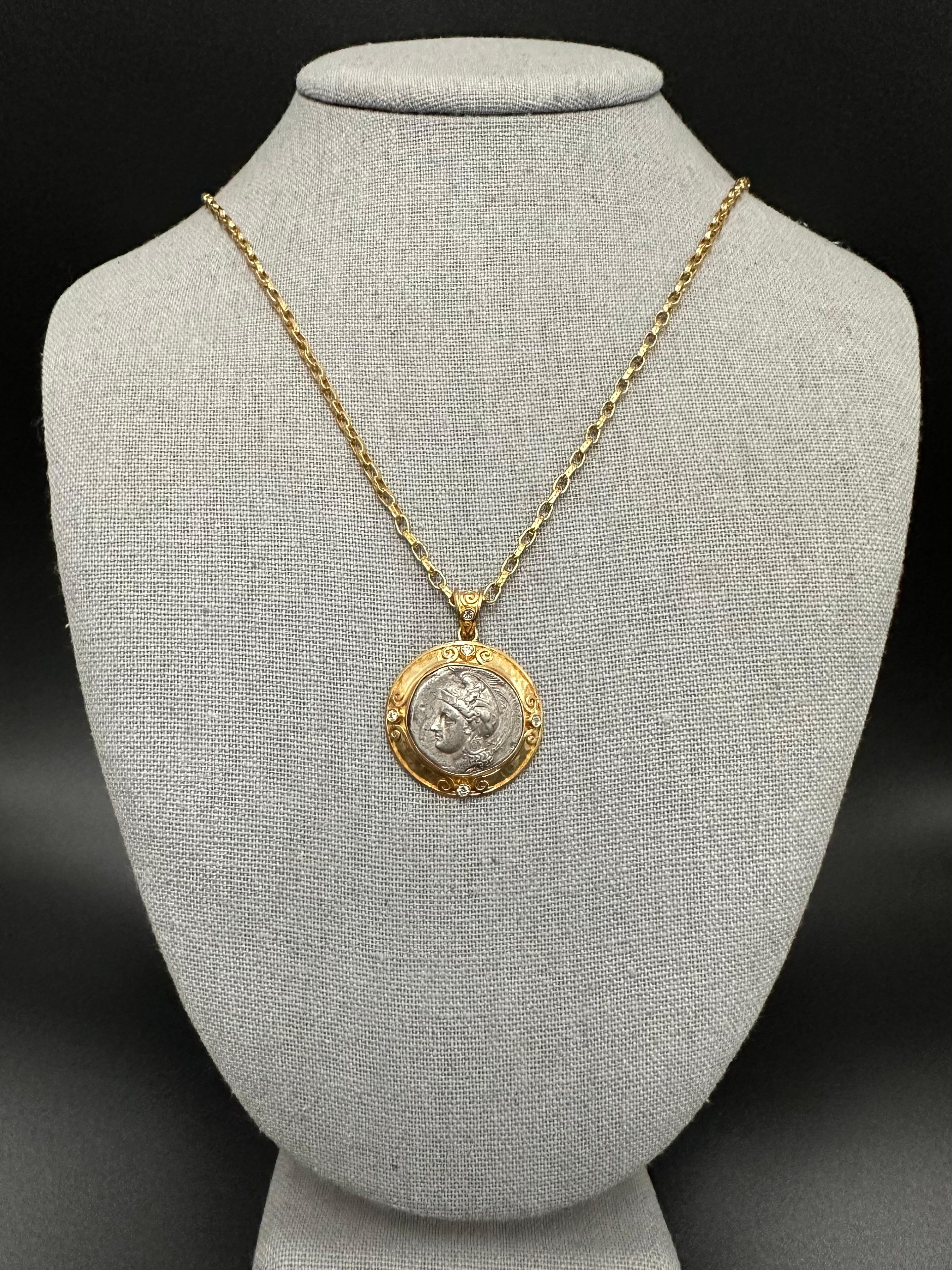 Antike griechische Göttin Athena Münze Diamanten 18K Gold Anhänger aus dem 4. Jahrhundert BC (Rosenschliff) im Angebot