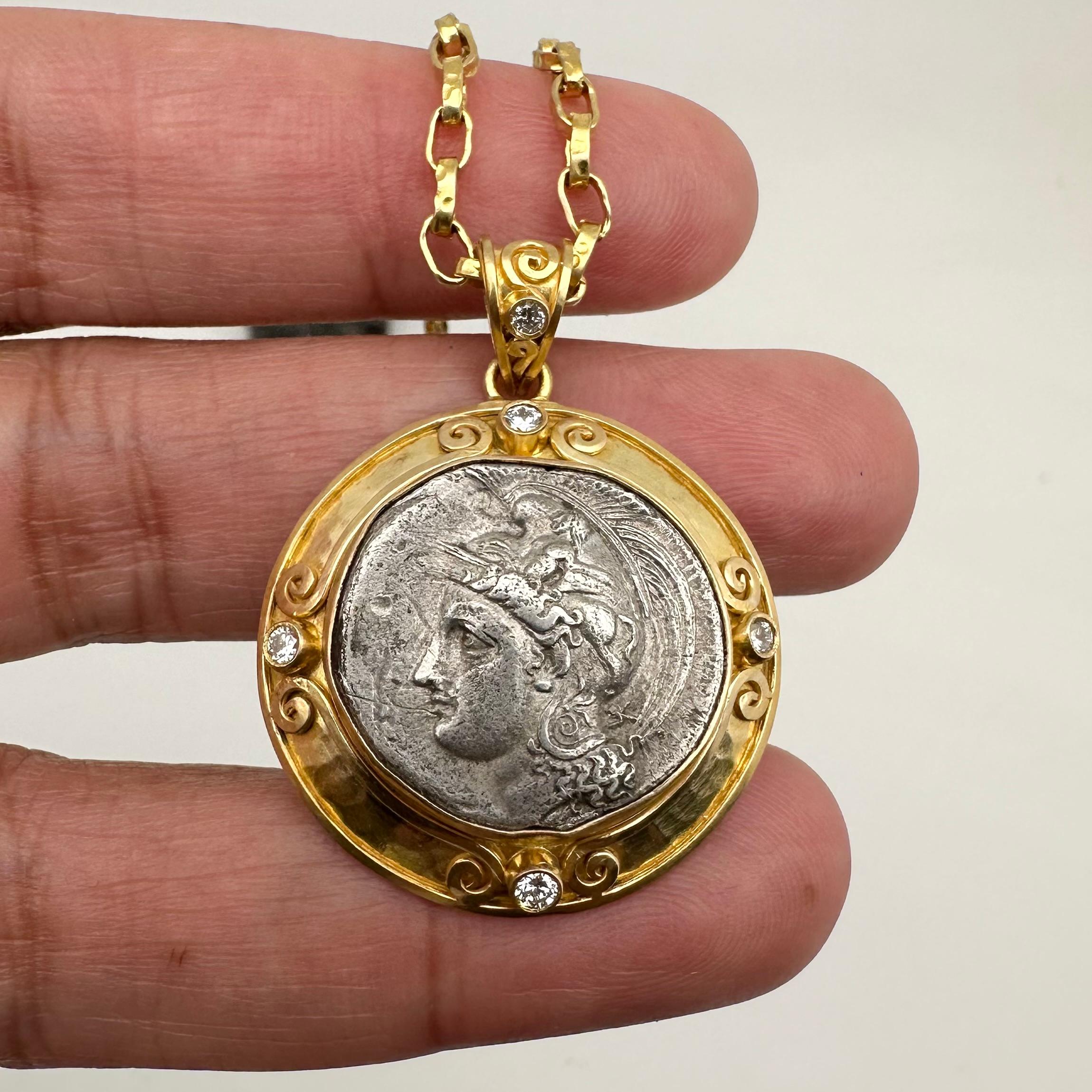 Antike griechische Göttin Athena Münze Diamanten 18K Gold Anhänger aus dem 4. Jahrhundert BC im Angebot 3