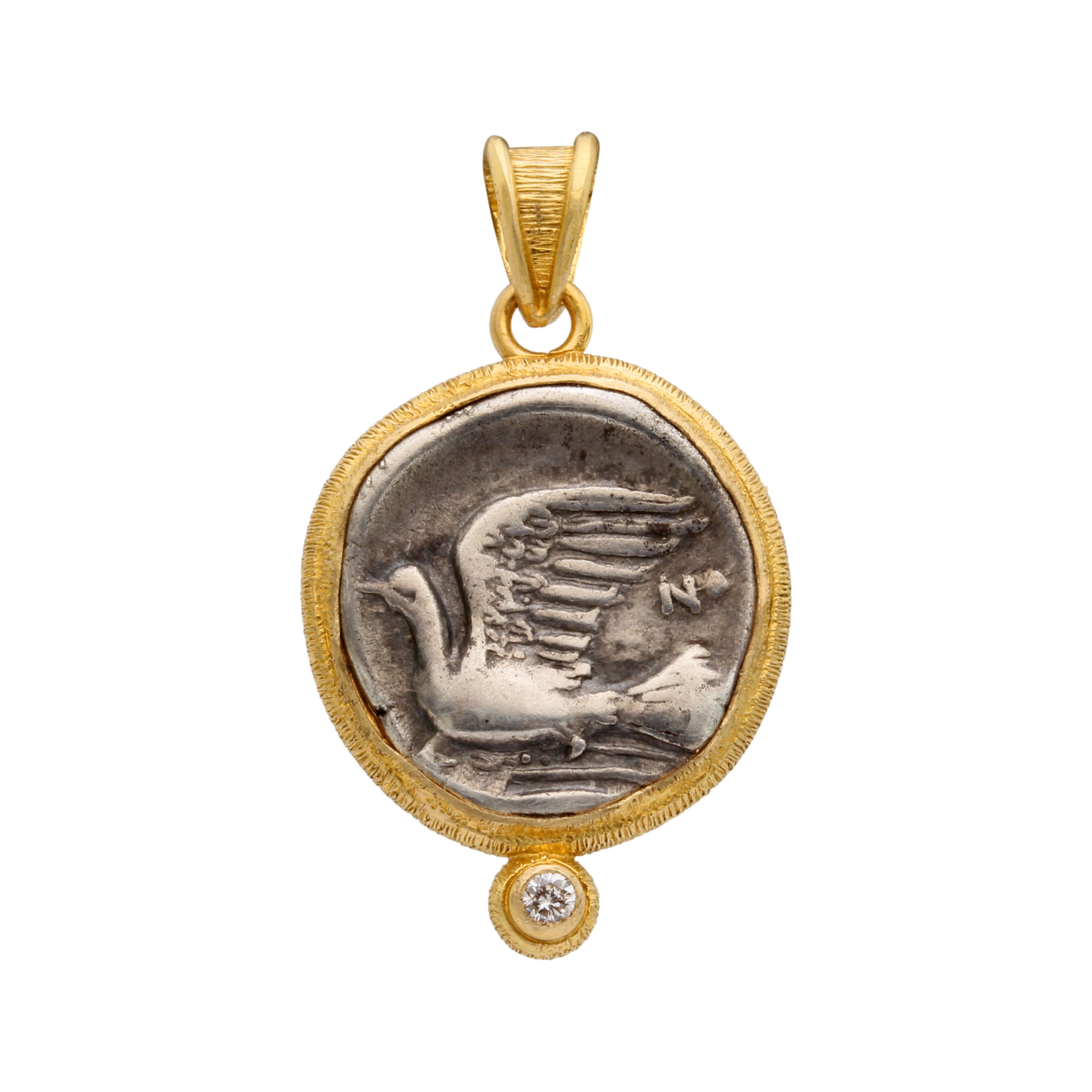 da uomo o donna Ciondolo in argento con moneta di colomba e diamante in oro 18 carati della Grecia antica del IV secolo a.C.