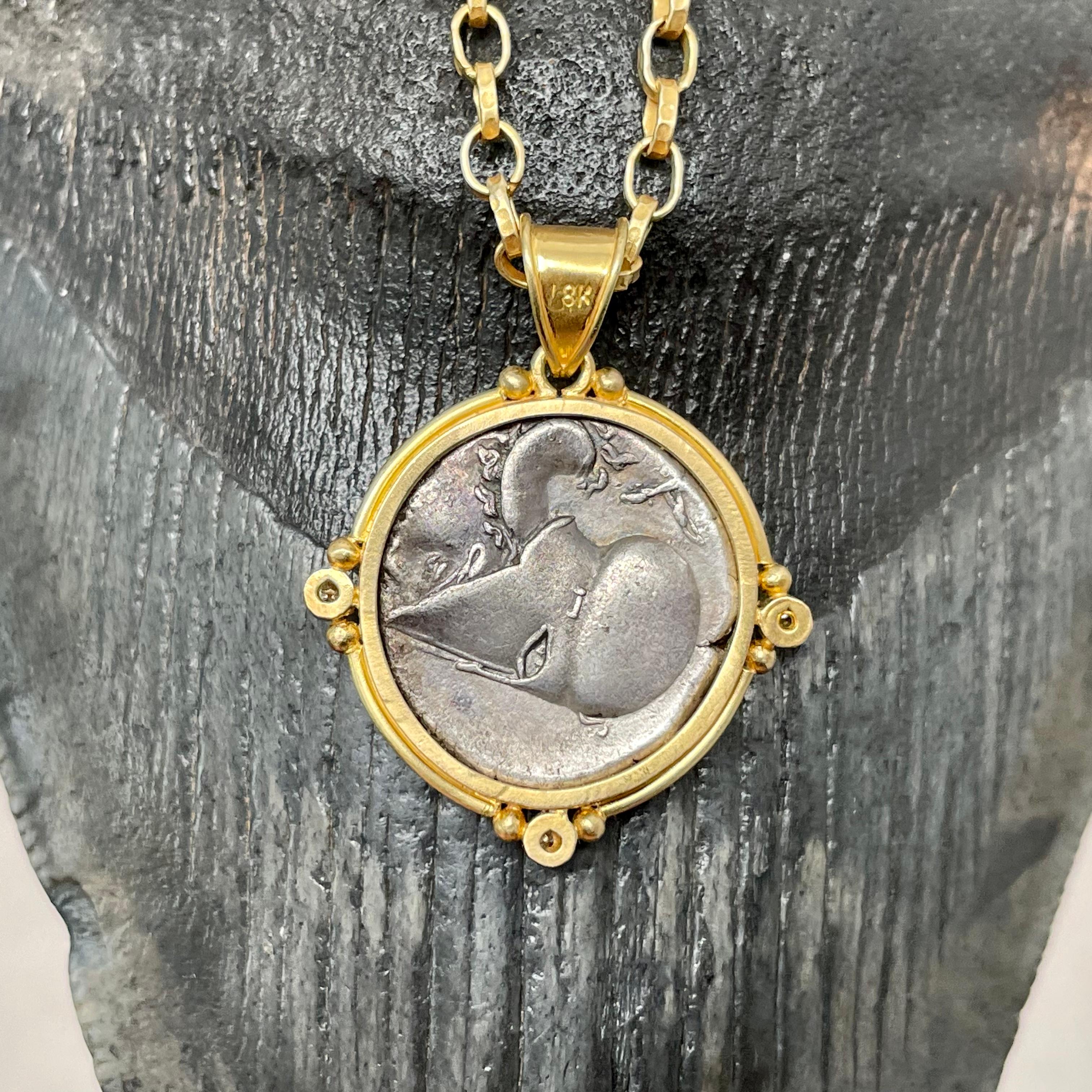 Pendentif en or 18K en forme de pièce de Pegasus de l'Antiquité grecque du 4e siècle avant notre ère, avec diamants Neuf - En vente à Soquel, CA