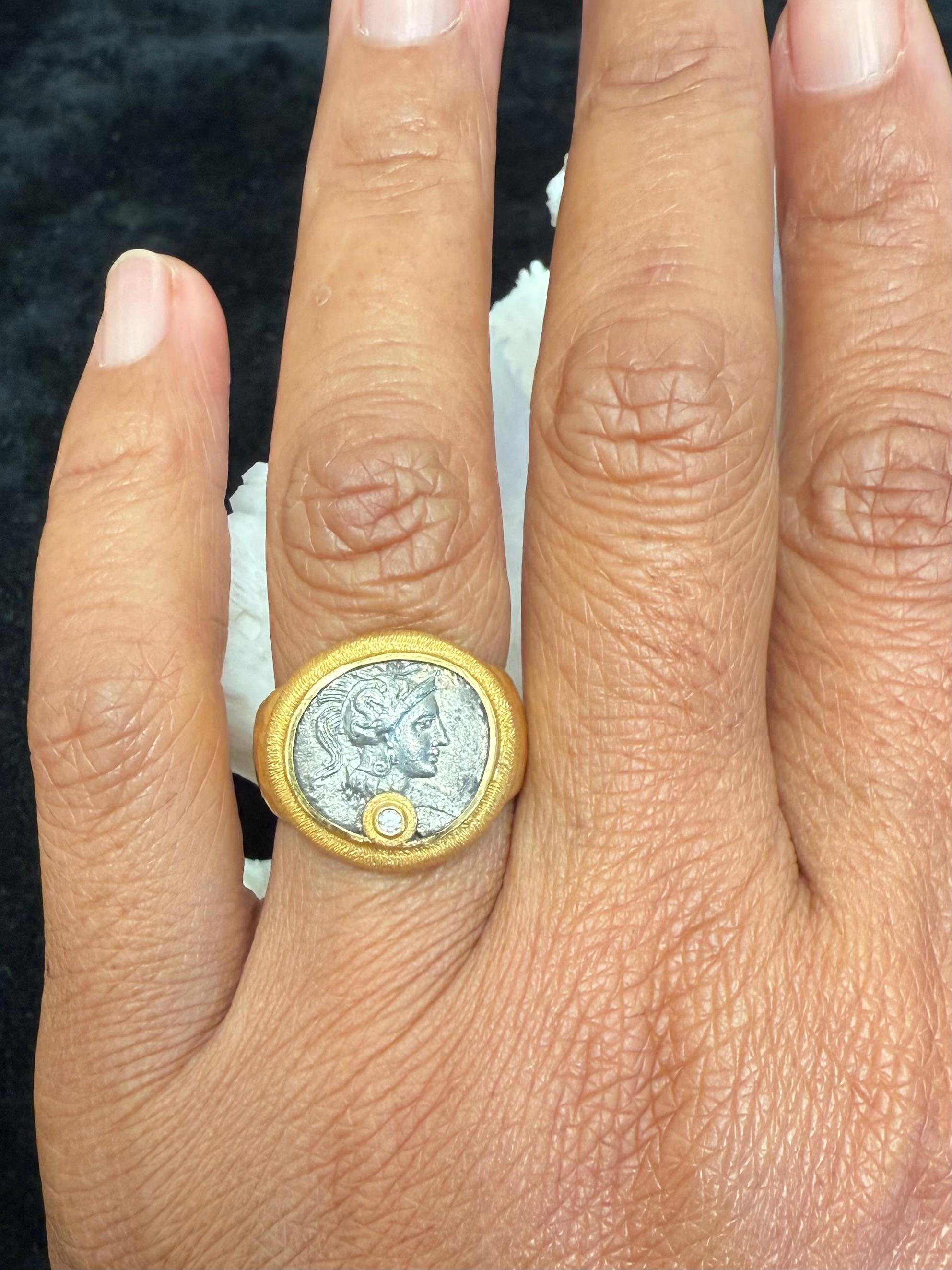 Grec classique Bague en or 22 carats Athéna, pièce de monnaie de l'Antiquité grecque du 5e siècle av. en vente