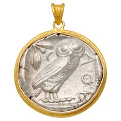 Pendentif en or 18 carats avec pièce de monnaie grecque antique Hibou d'Athènes du 5e siècle avant J.-C.