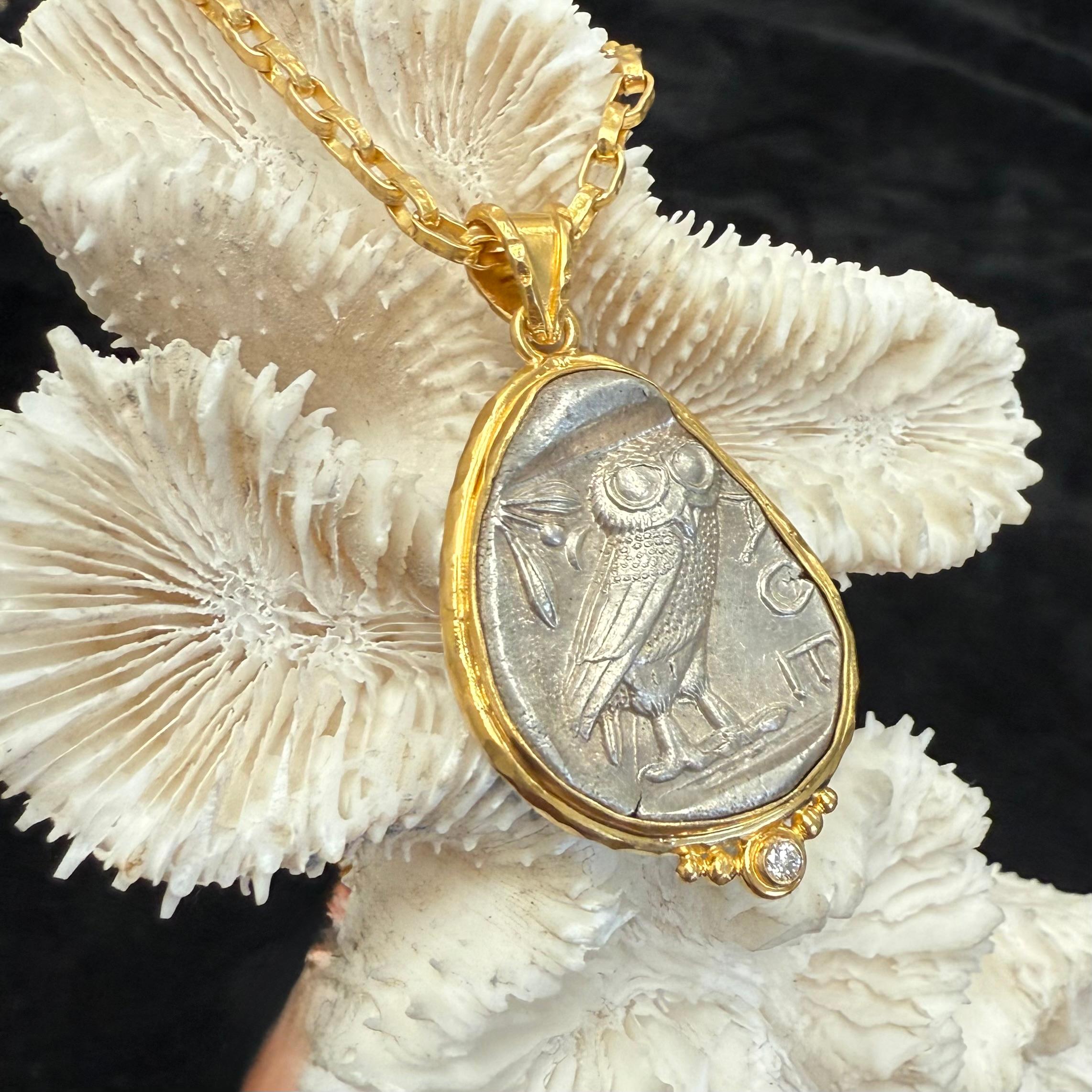 Pendentif en or 18 carats Athéna, hibou de la Grèce antique, 5e siècle av. en vente 4