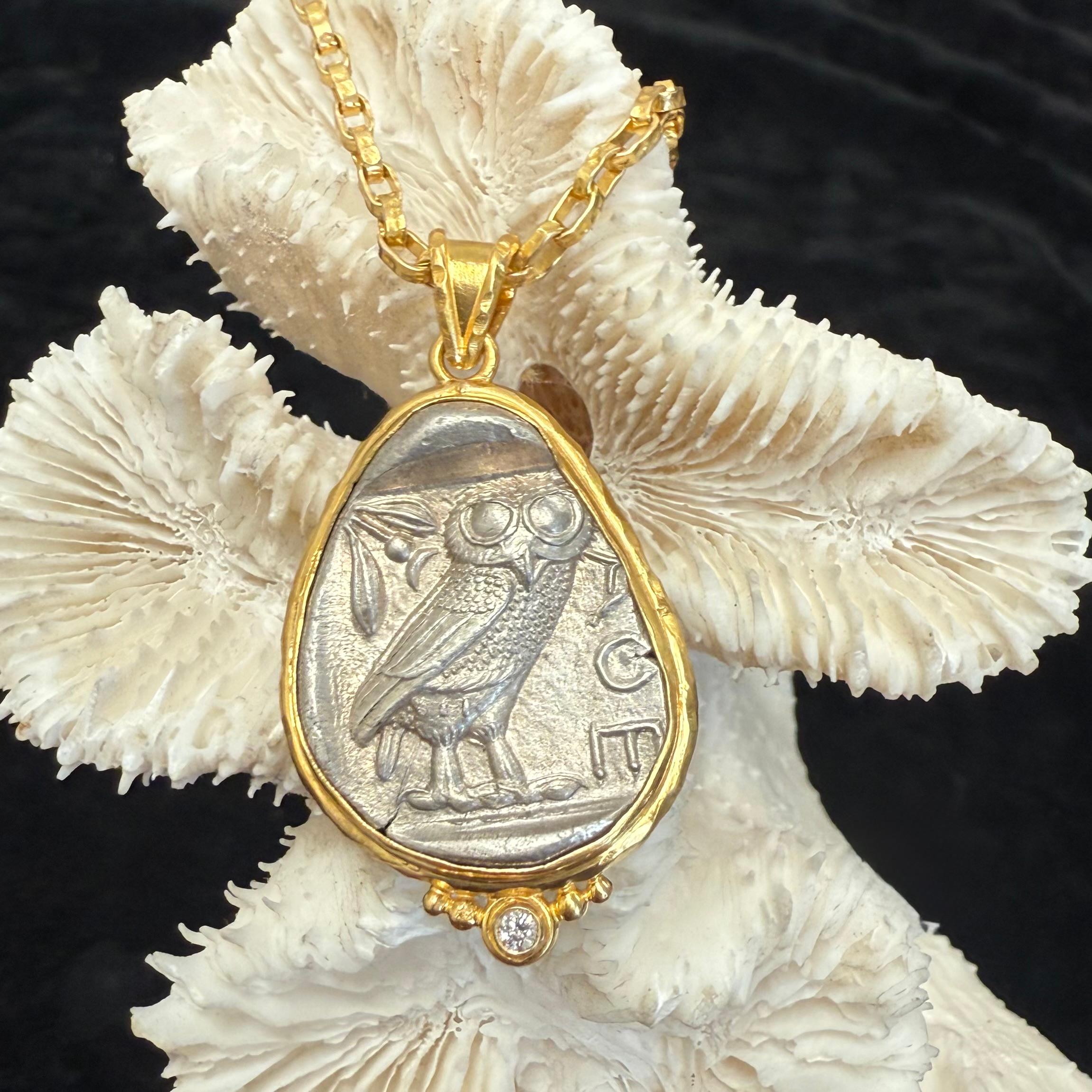 Pendentif en or 18 carats Athéna, hibou de la Grèce antique, 5e siècle av. en vente 5