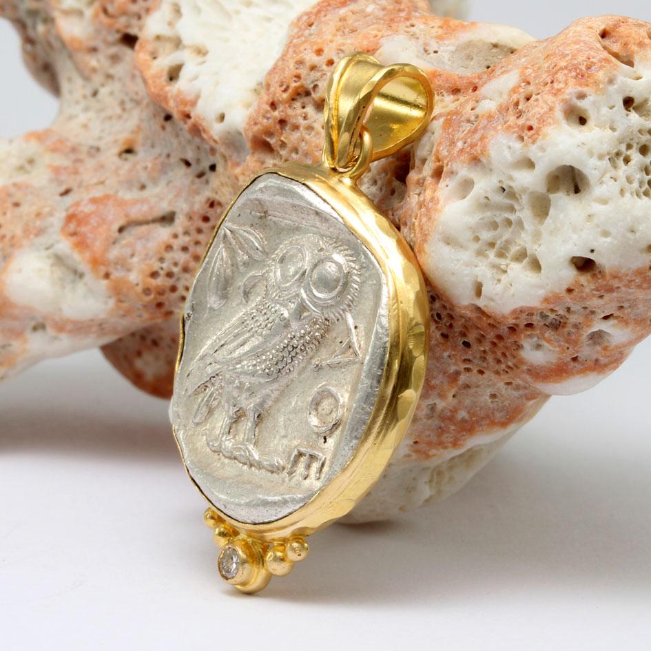 Taille rose Pendentif en or 18 carats Athéna, hibou de la Grèce antique, 5e siècle av.