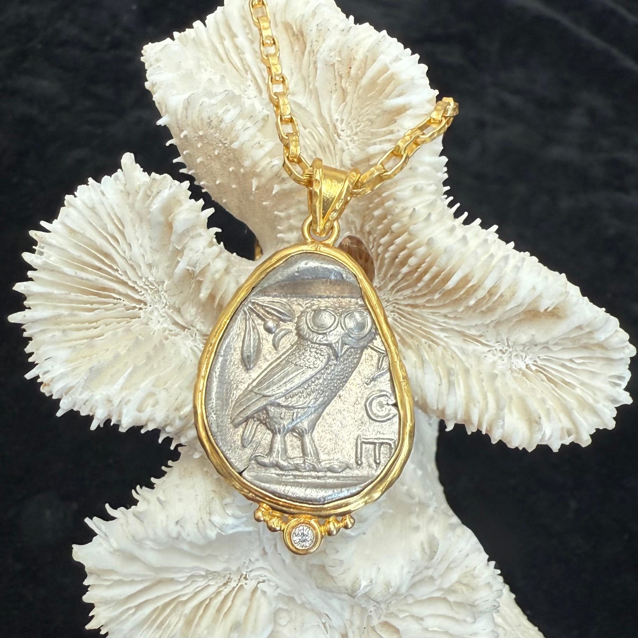 Pendentif en or 18 carats Athéna, hibou de la Grèce antique, 5e siècle av. Neuf - En vente à Soquel, CA