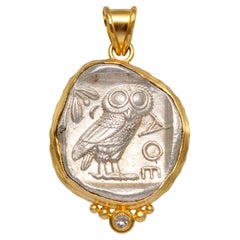 Pendentif en or 18 carats Athéna, hibou de la Grèce antique, 5e siècle av.