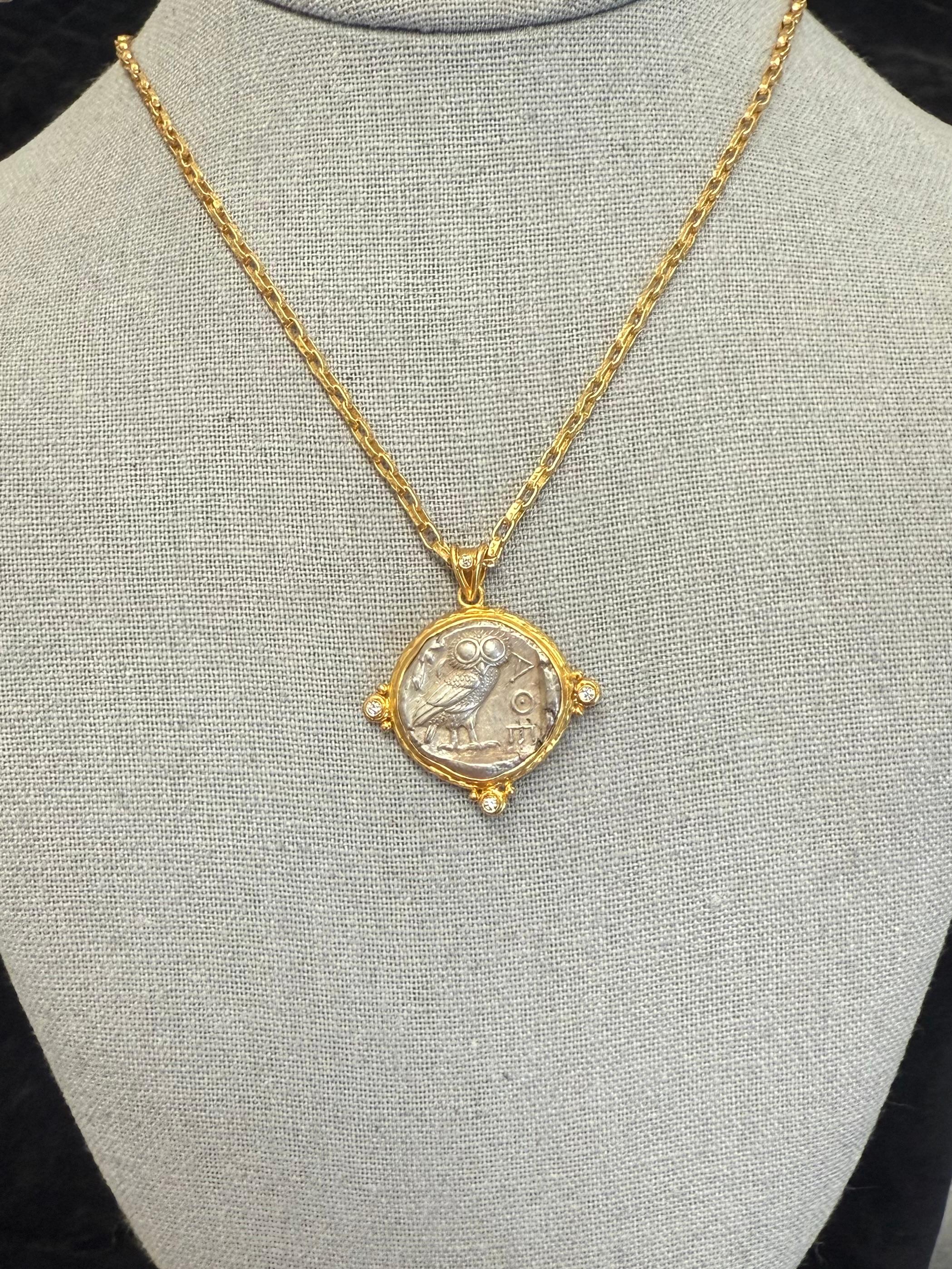 Antico ciondolo greco del 5° secolo a.C. Atena Gufo con diamanti in oro 18 carati in vendita 6