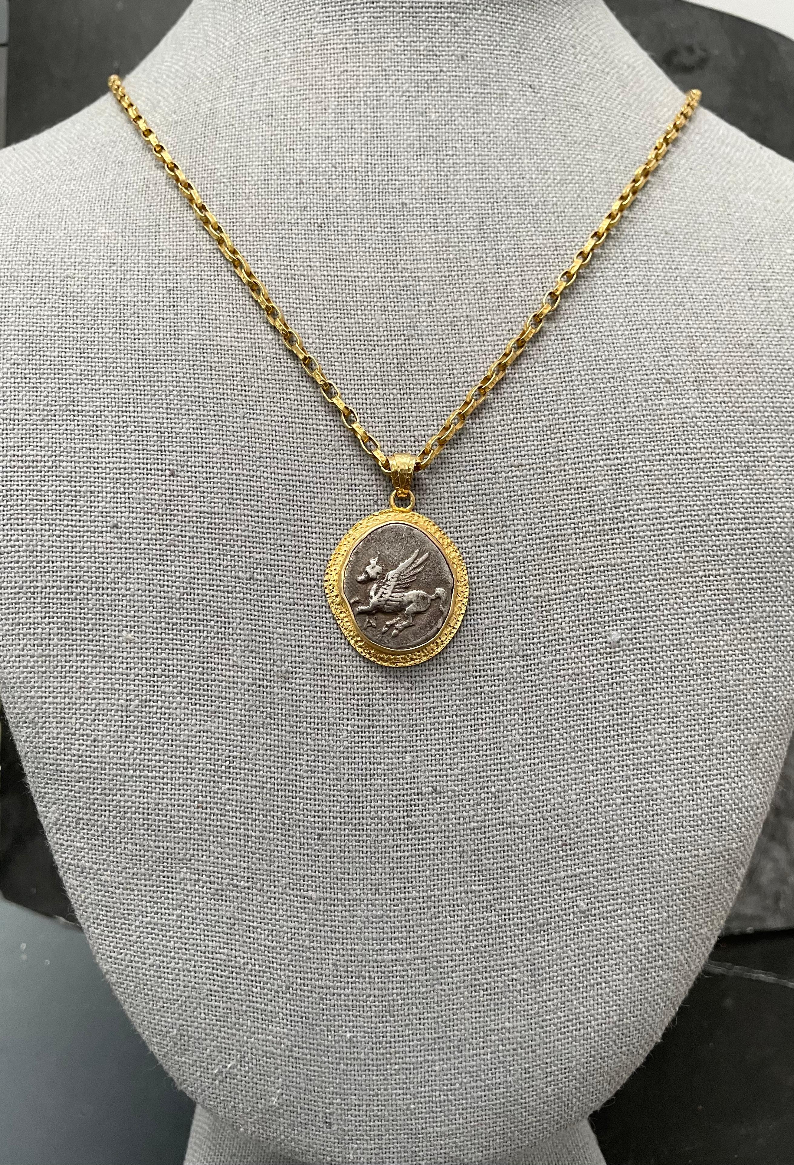 Ancient Greek 5th Century BC Corinth Pegasus Stater 18K Gold Pendant In New Condition For Sale In Soquel, CA