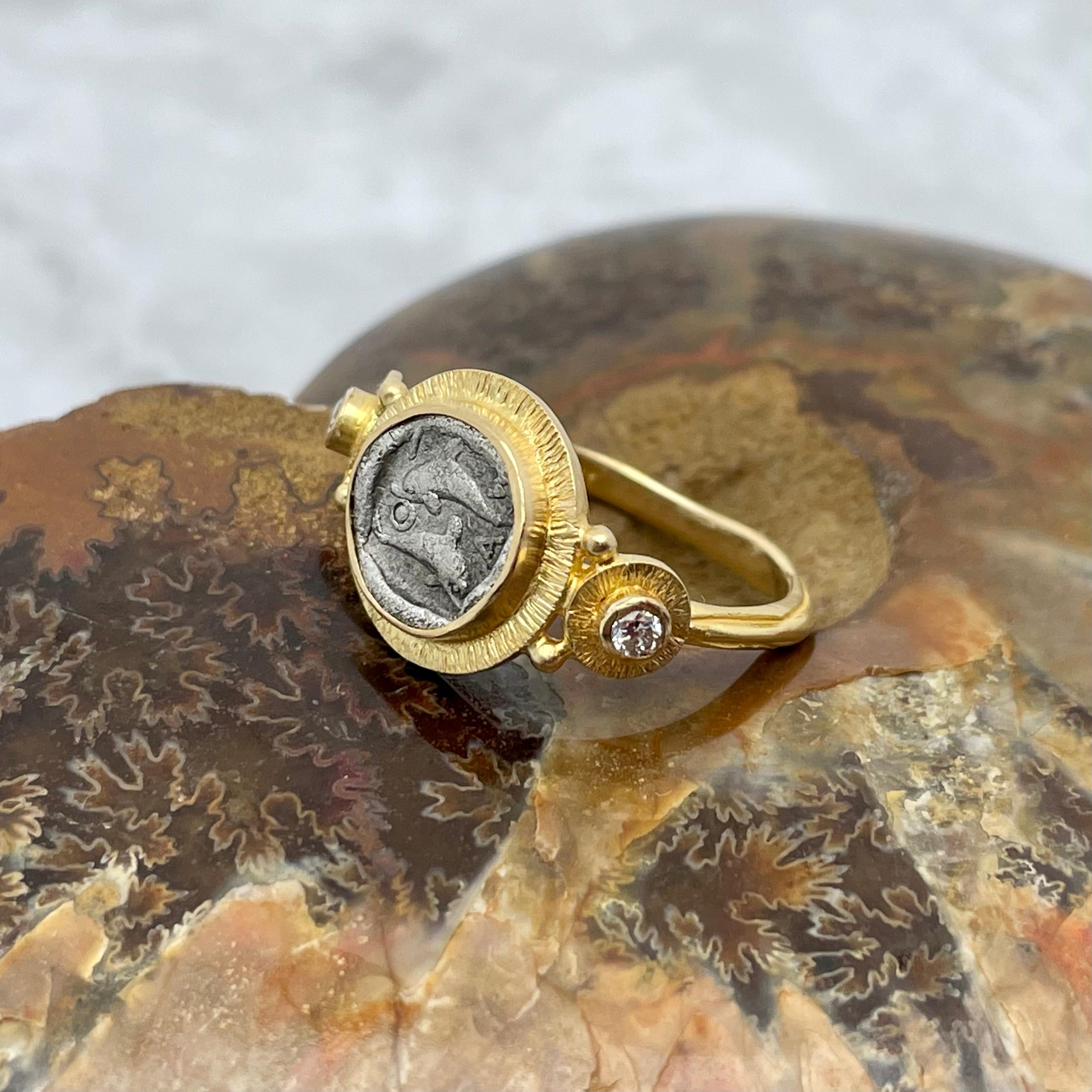 Antiker griechischer 5. Jahrhundert v. Chr. Delphin Münze Diamanten 18K Gold Ring im Zustand „Neu“ in Soquel, CA