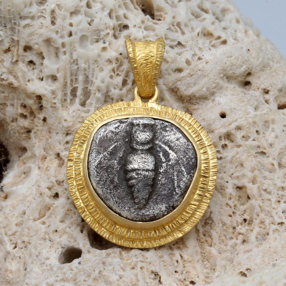Ancient Greek 5th Century BC Ephesus Bee Coin 18k Gold Pendant 2