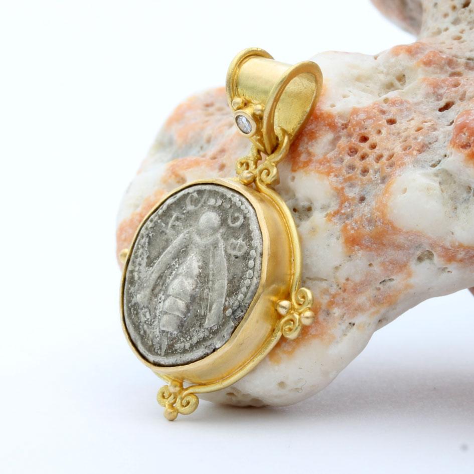 Classical Greek Ancient Greek 5th Century BC Ephesus Bee Coin Diamond 18K Gold Pendant For Sale