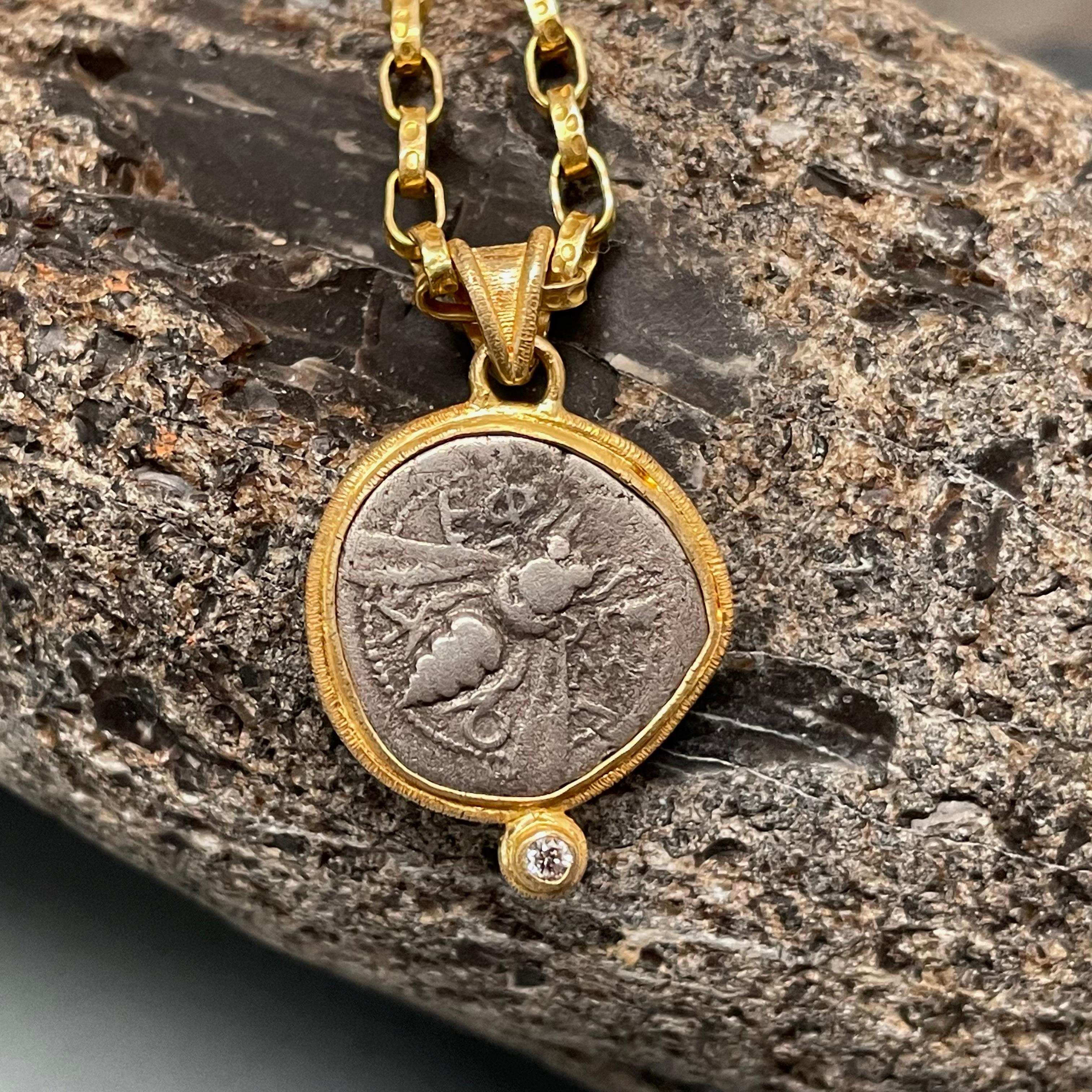 Antike griechische Phönix-Bienenenmünze, 5. Jahrhundert v. Chr., Diamant-Anhänger aus 18K Gold für Damen oder Herren im Angebot