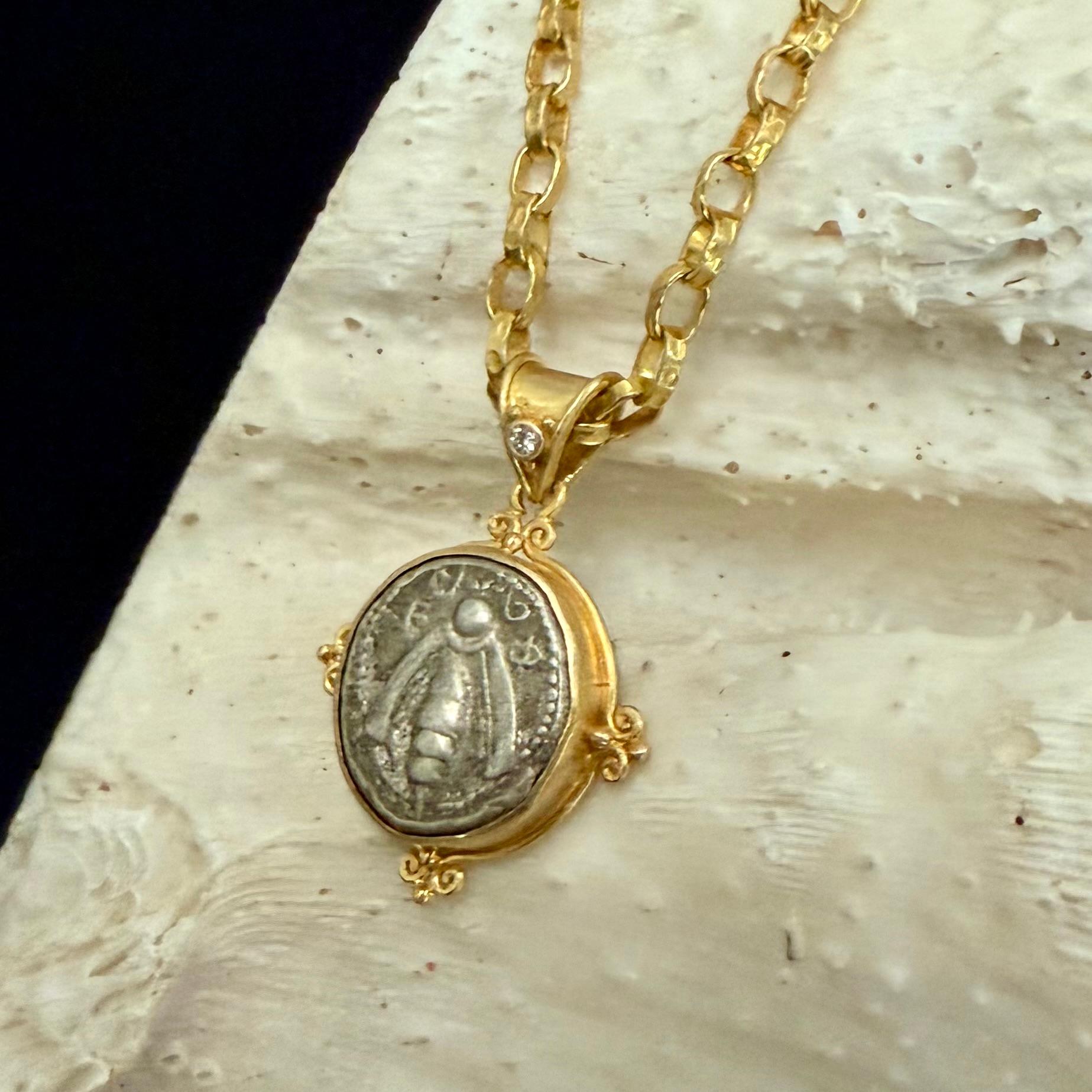 Ancient Greek 5th Century BC Ephesus Bee Coin Diamond 18K Gold Pendant For Sale 3