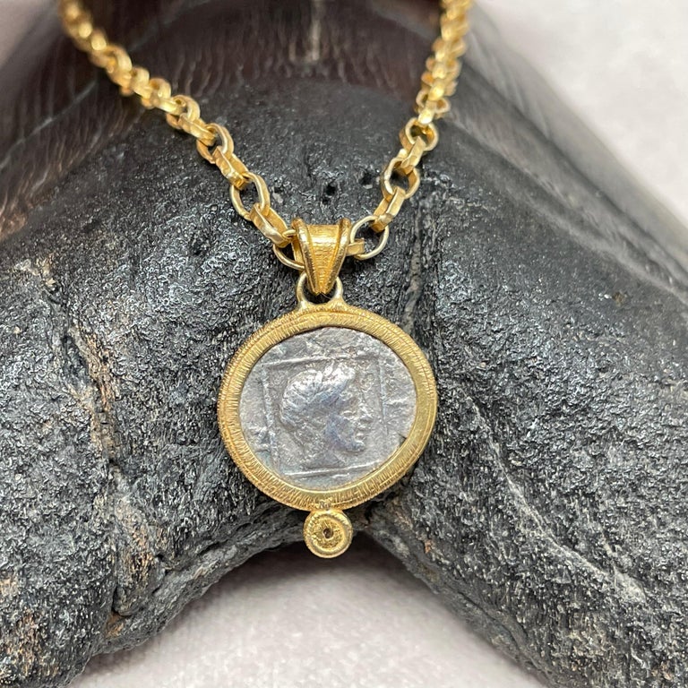 Pièce De Monnaie En Bronze Antique Isolée Sur Fond Transparent Ai Generative 60043843