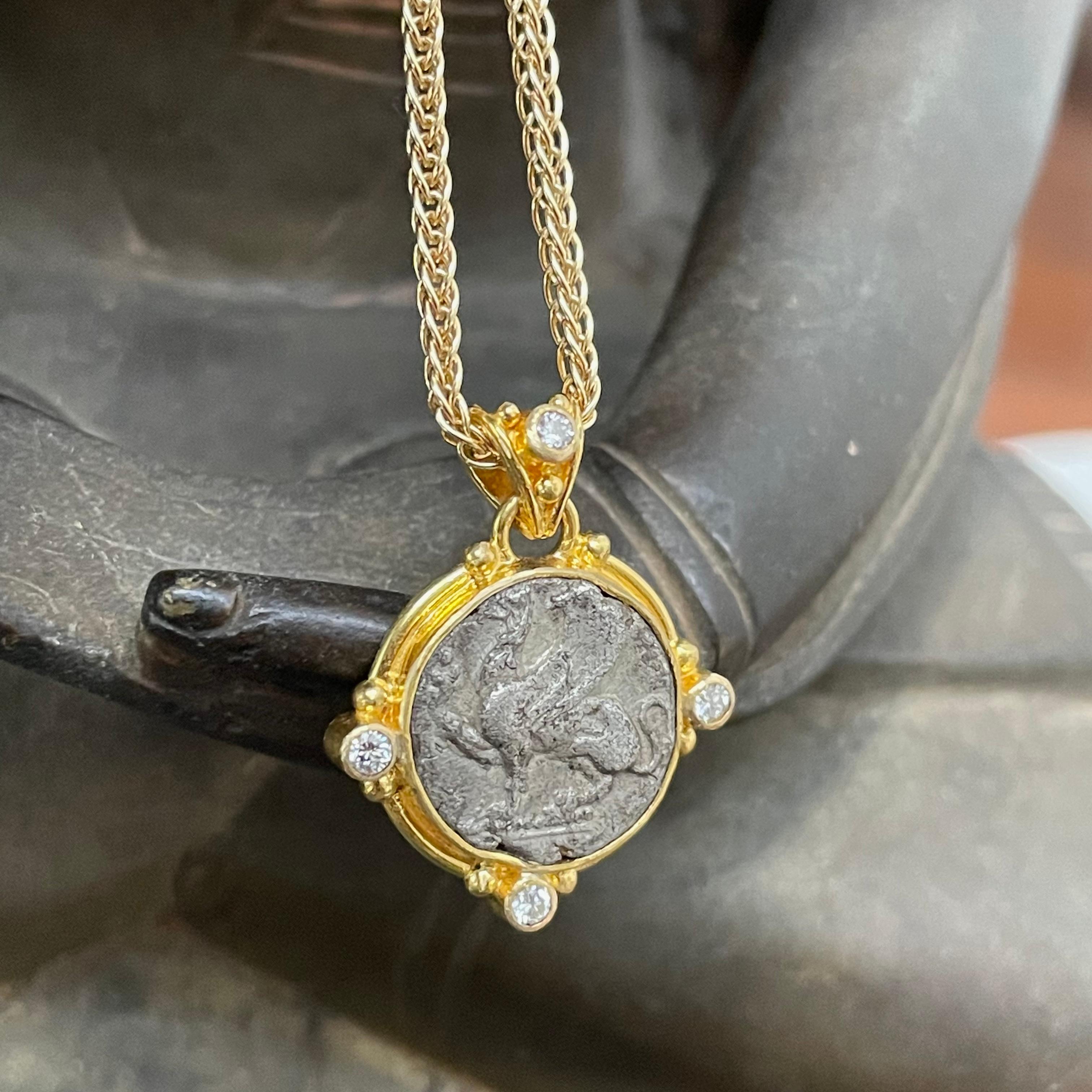 Pendentif en or 18 carats en forme de griffe grecque ancienne, 5e siècle avant J.-C., avec diamants Neuf à Soquel, CA