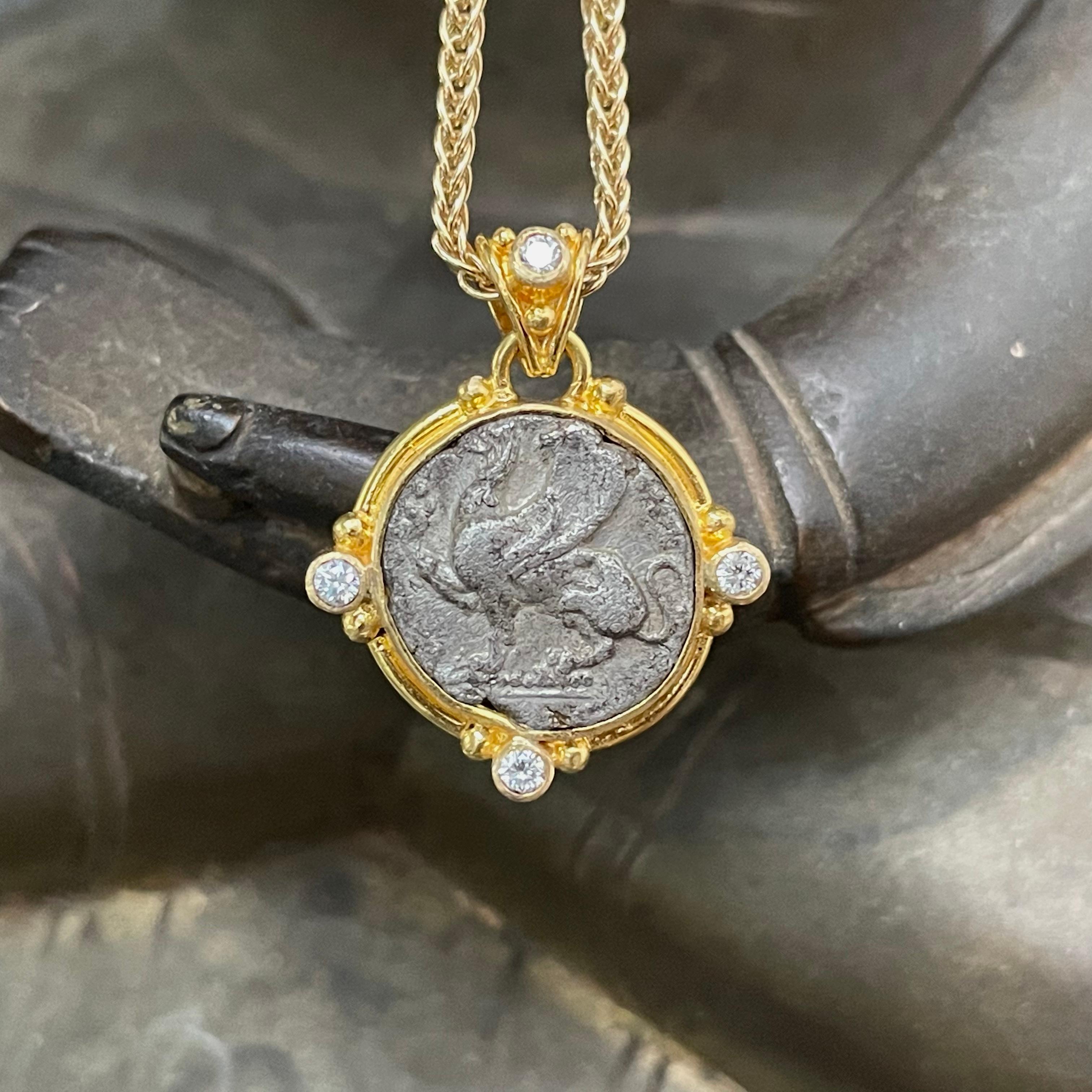 Antike griechische Griffin-Münze, 5. Jahrhundert v. Chr., Diamanten, 18K Gold-Anhänger (Rosenschliff) im Angebot