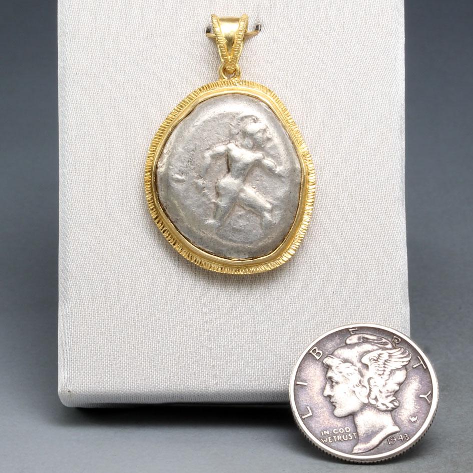 Ancient Greek 5th Century BC Hoplite Warrior Stater Coin 18K Gold Pendant In New Condition For Sale In Soquel, CA