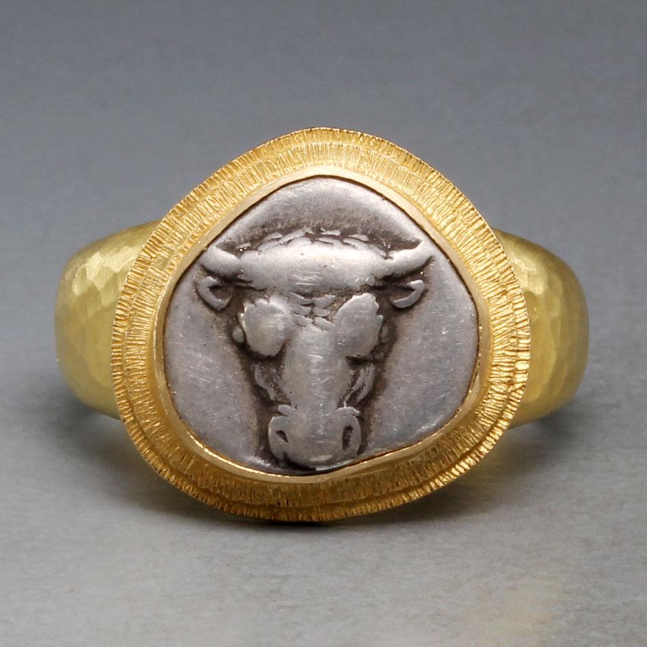 Classical Greek Ancient Greek 5th Century BC Silver Bull Coin 18K Gold Mens Ring For Sale