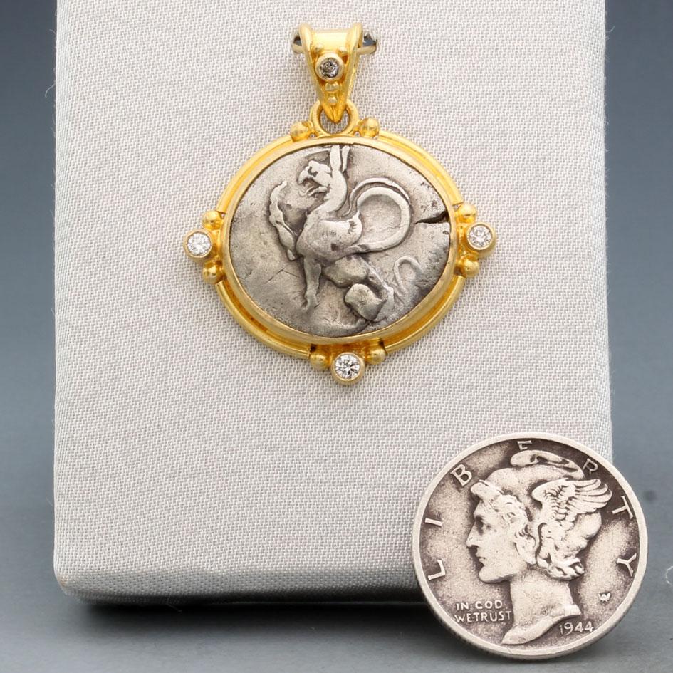 Taglio a rosa Ciondolo in oro 18 carati con grifone in argento del 5° secolo a.C. in vendita