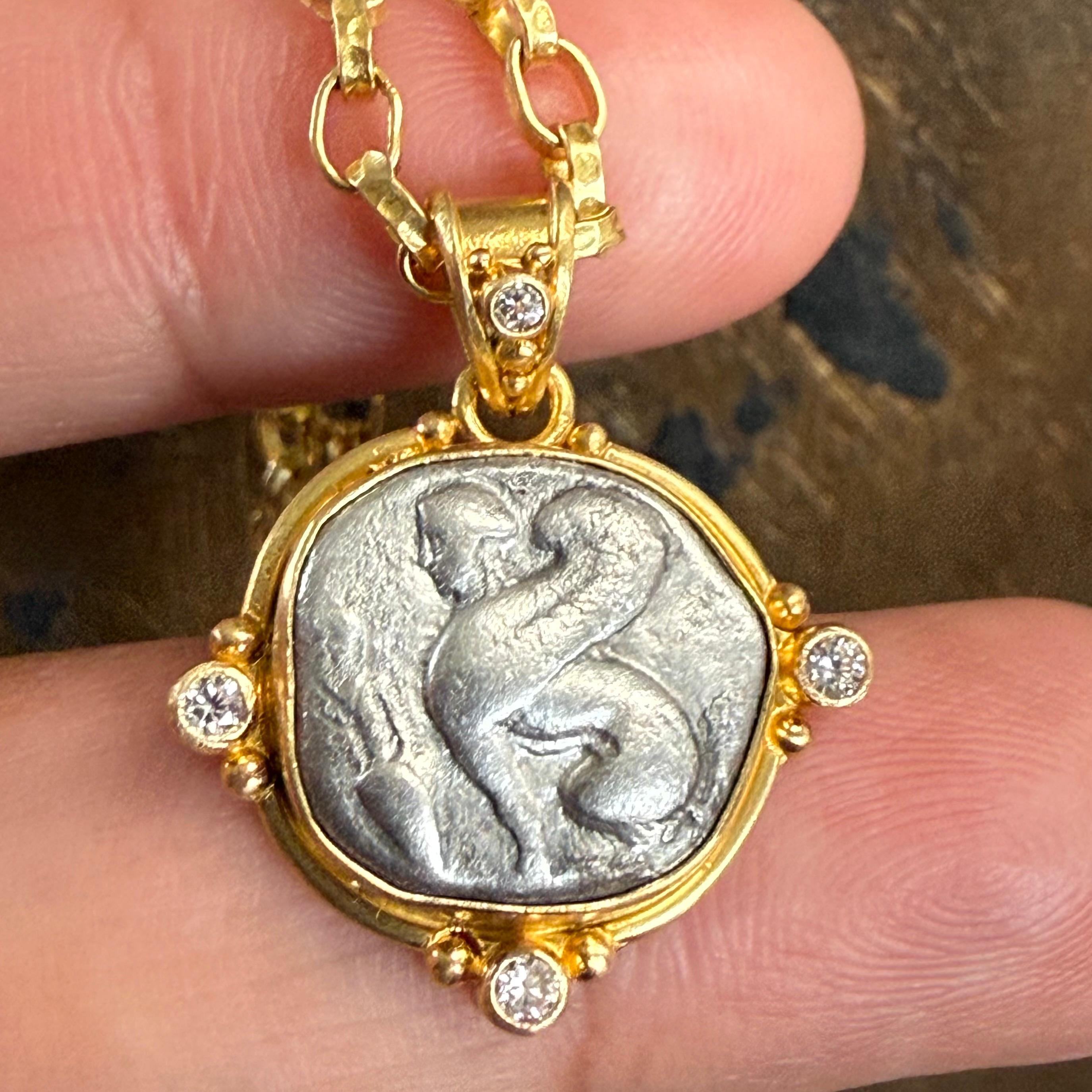 Pendentif en or 18 carats Sphinx de l'Antiquité grecque du 5e siècle av. Unisexe en vente