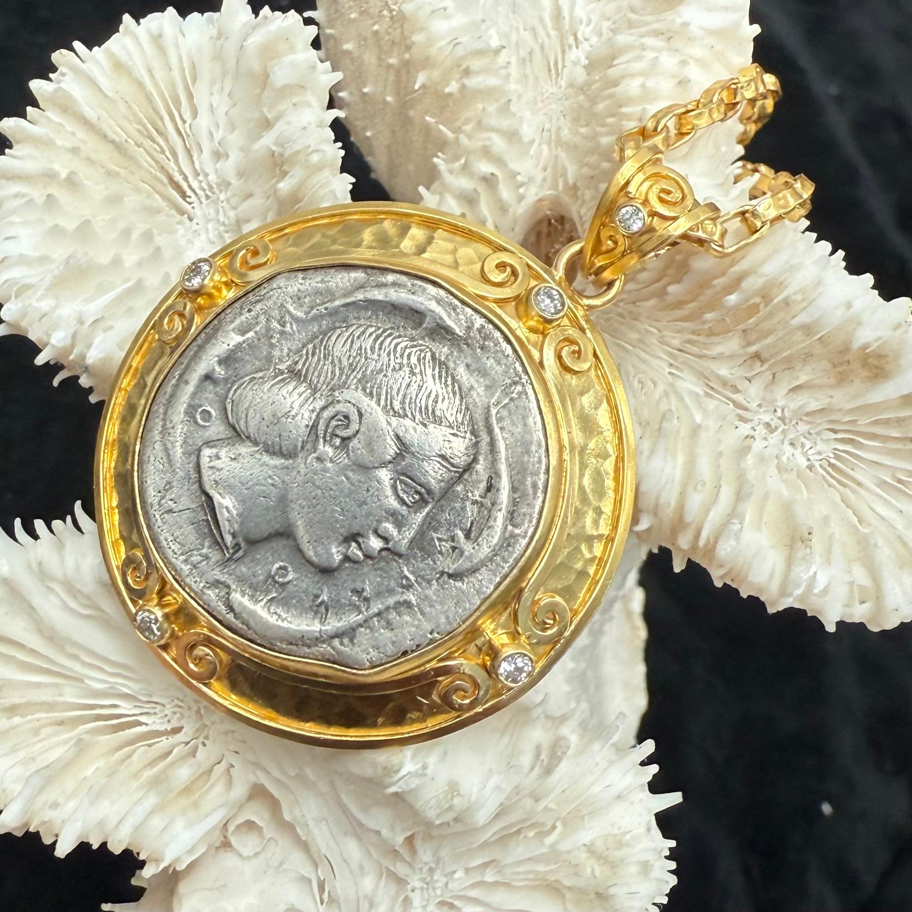 Pendentif en or 18 carats Syracuse Arethusa, pièce de monnaie de la Grèce antique du 5ème siècle avant J.C. en vente 4