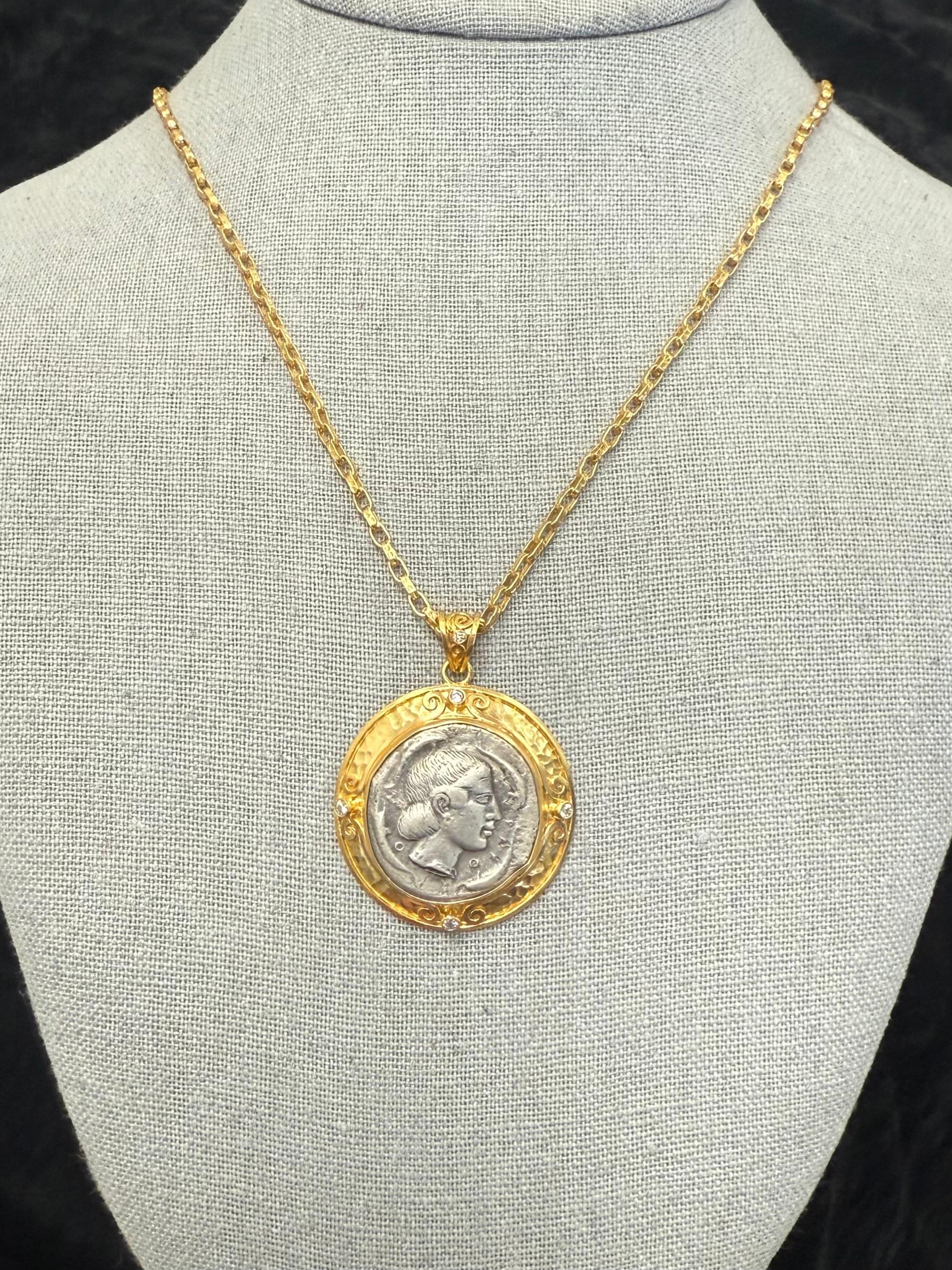 Pendentif en or 18 carats Syracuse Arethusa, pièce de monnaie de la Grèce antique du 5ème siècle avant J.C. en vente 5