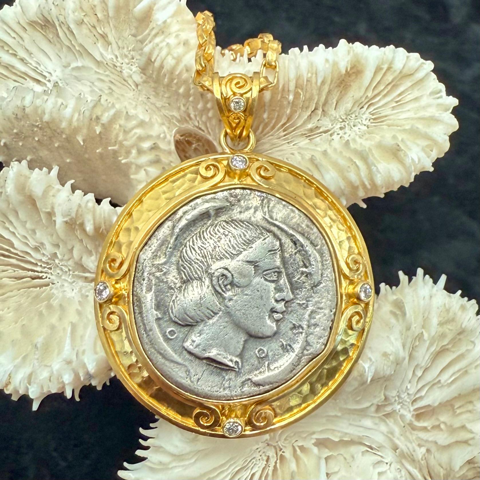 Pendentif en or 18 carats Syracuse Arethusa, pièce de monnaie de la Grèce antique du 5ème siècle avant J.C. Neuf - En vente à Soquel, CA