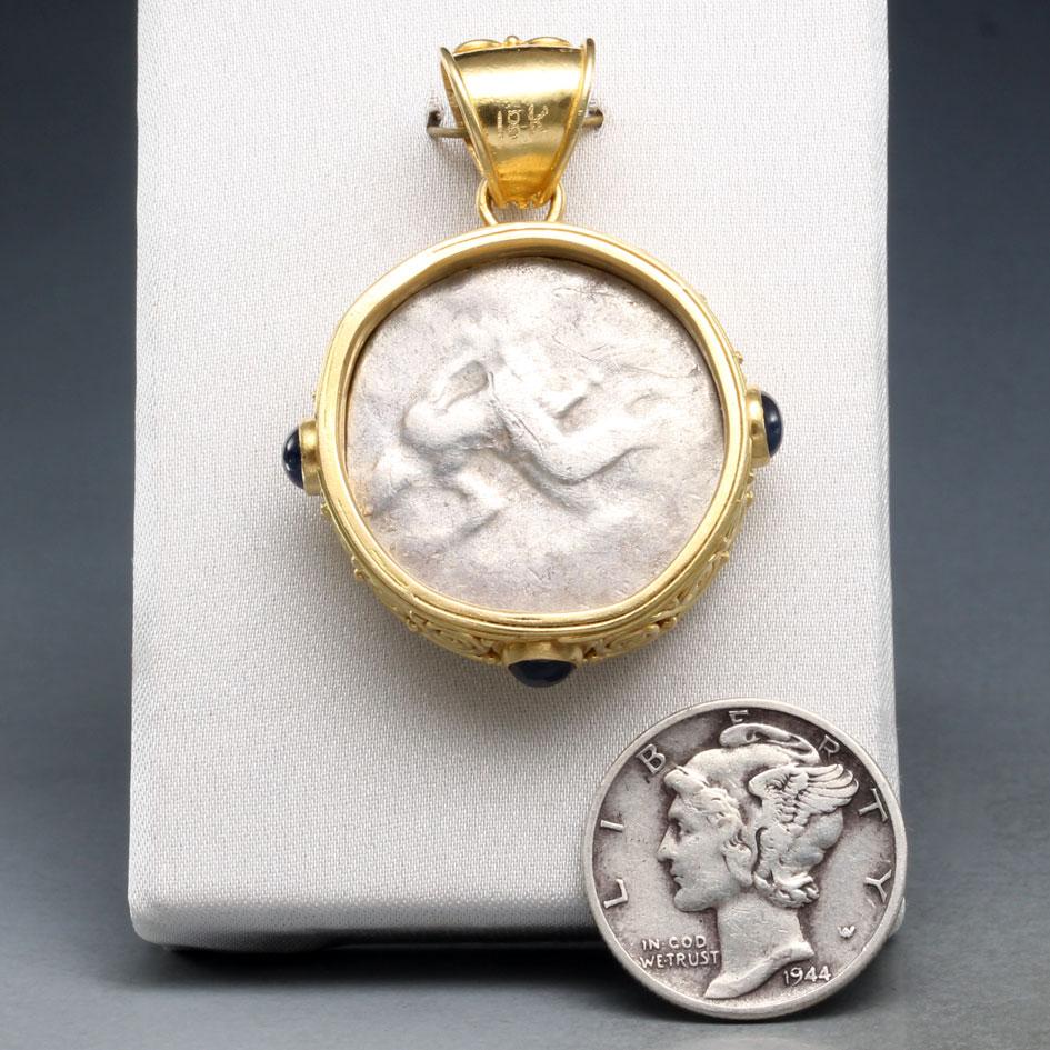 Ancient Greek Alexander the Great Lion Coin Blue Sapphires 18K Gold Pendant For Sale 2