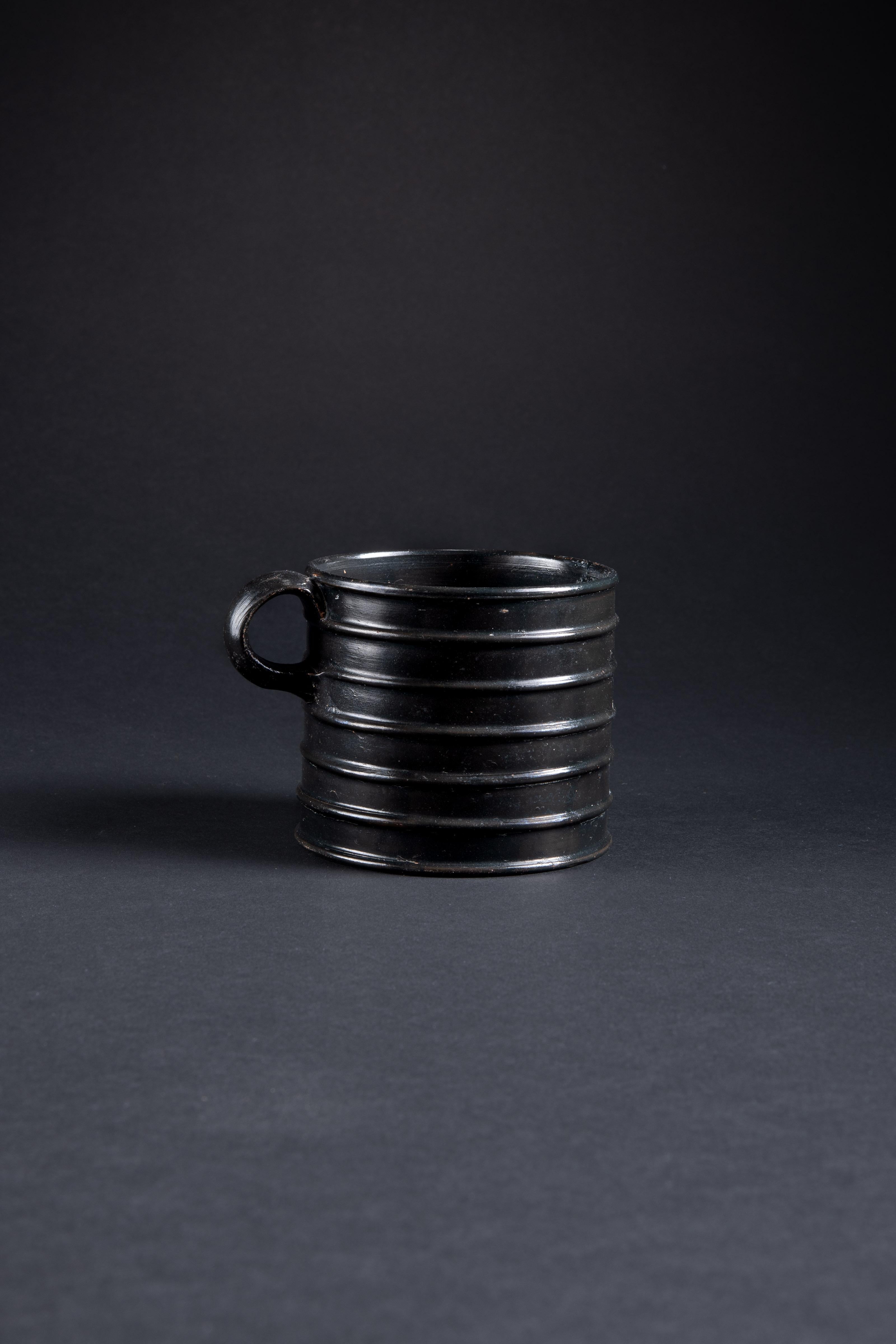 Greco classico Tazza con smalto nero greco antico in vendita