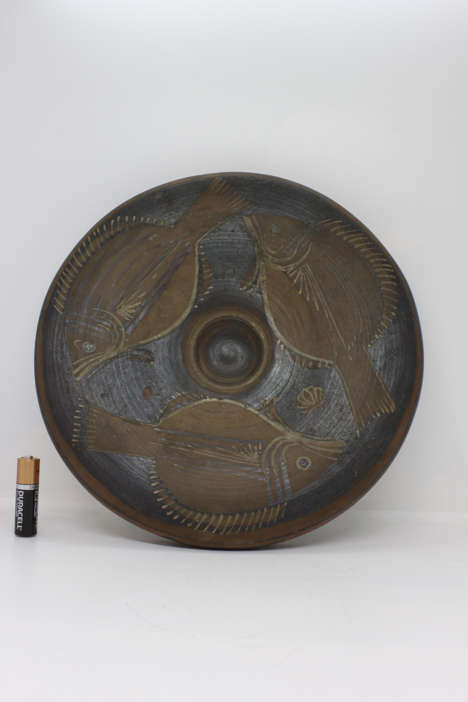 Ancient Greek Ceramic Plate with Fish Decor 4th Century BC For Sale 3