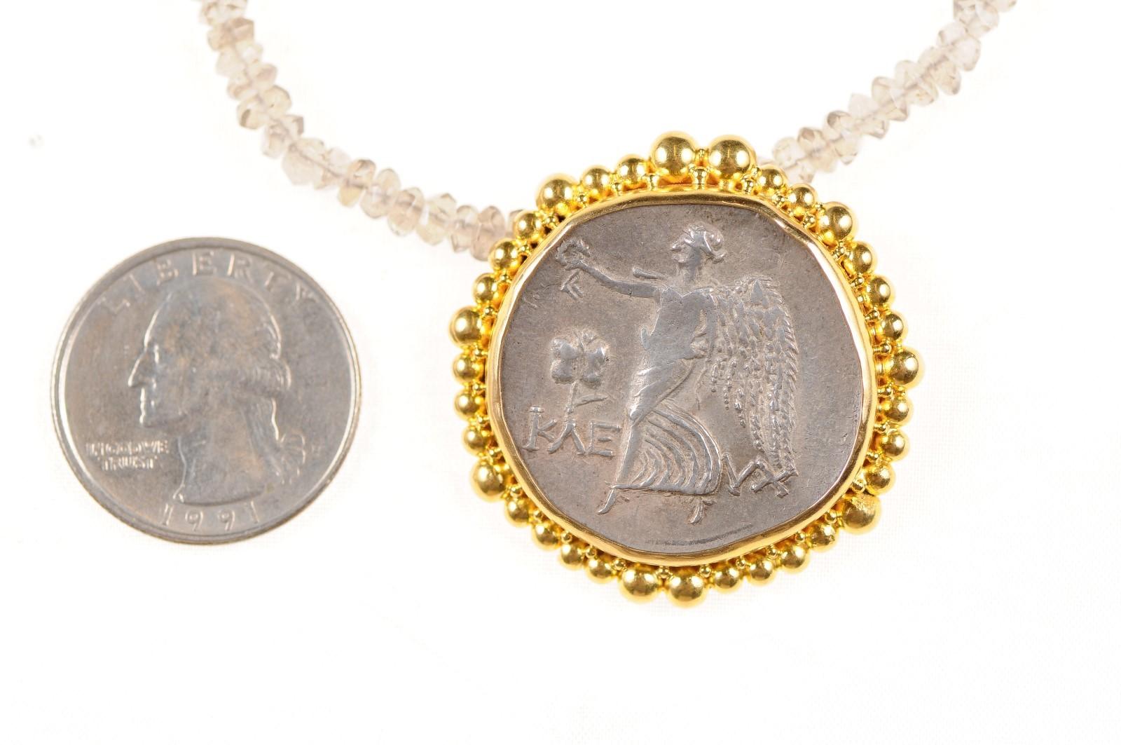 Grec classique Pendentif grec ancien en or 22 carats (pendant uniquement) en vente
