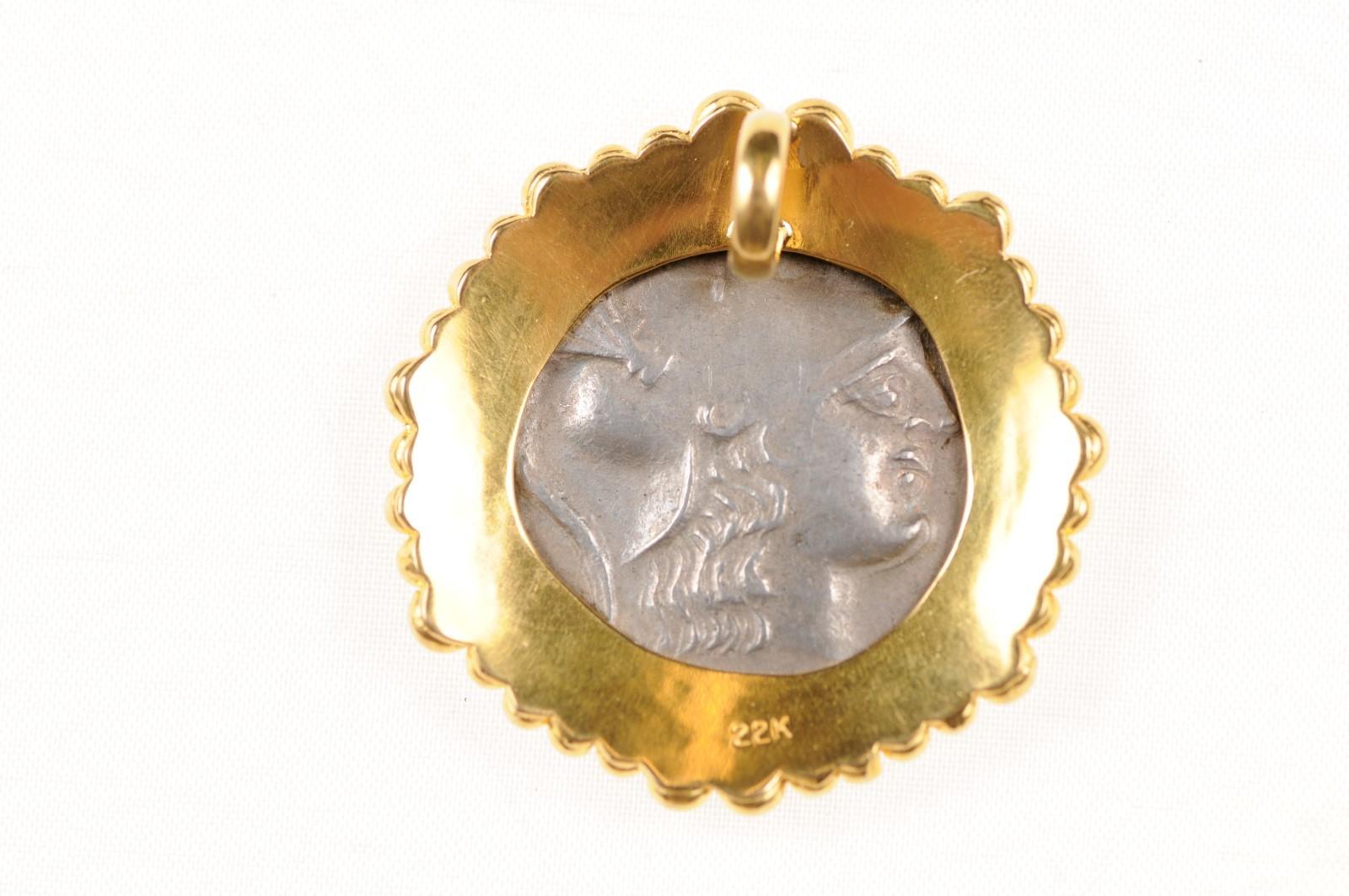 Antike griechische Münze in 22 Karat Gold Anhänger (pendant nur) für Damen oder Herren im Angebot