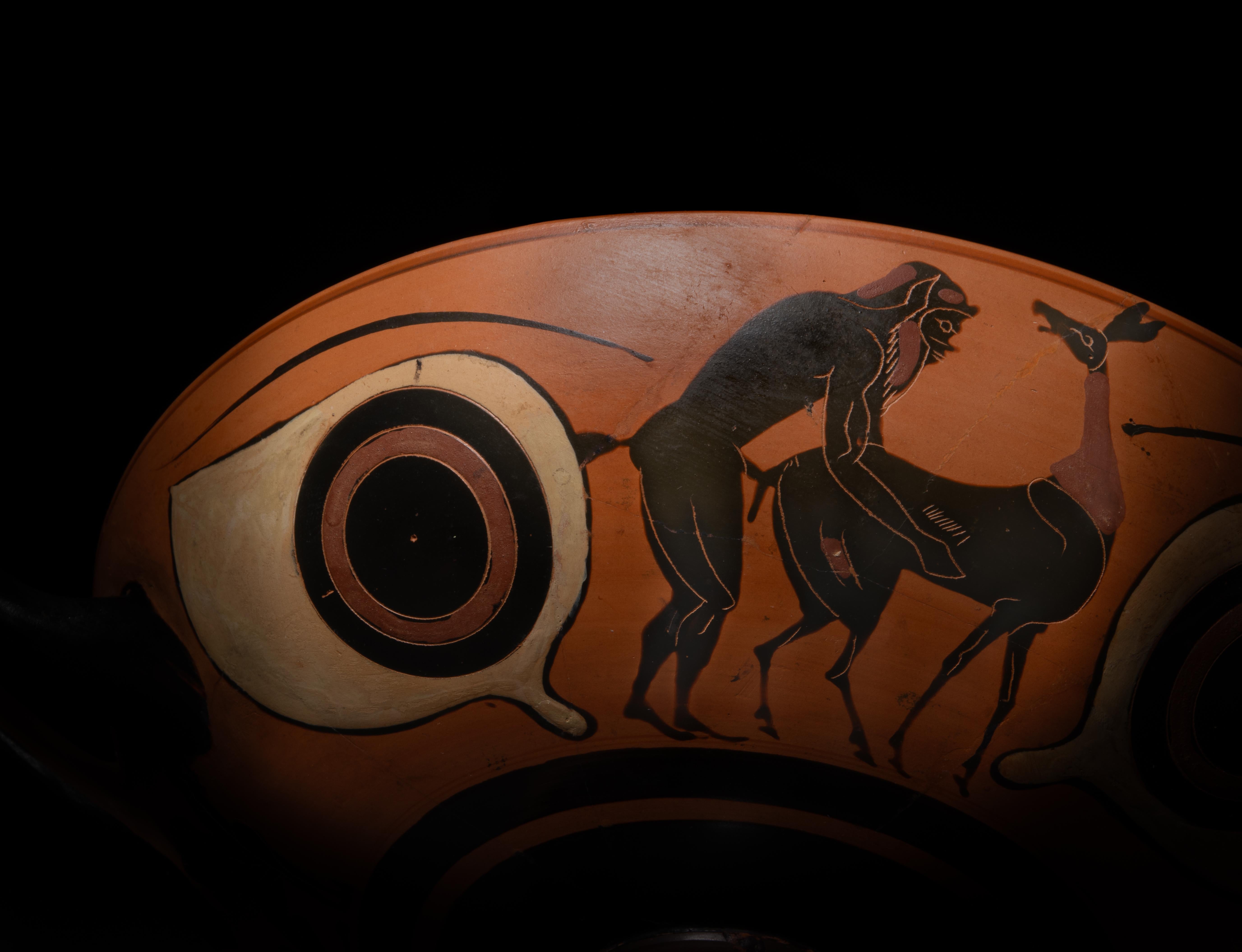 Grec classique Tasse à vin grecque érotique de l'Antiquité avec yeux peints en vente