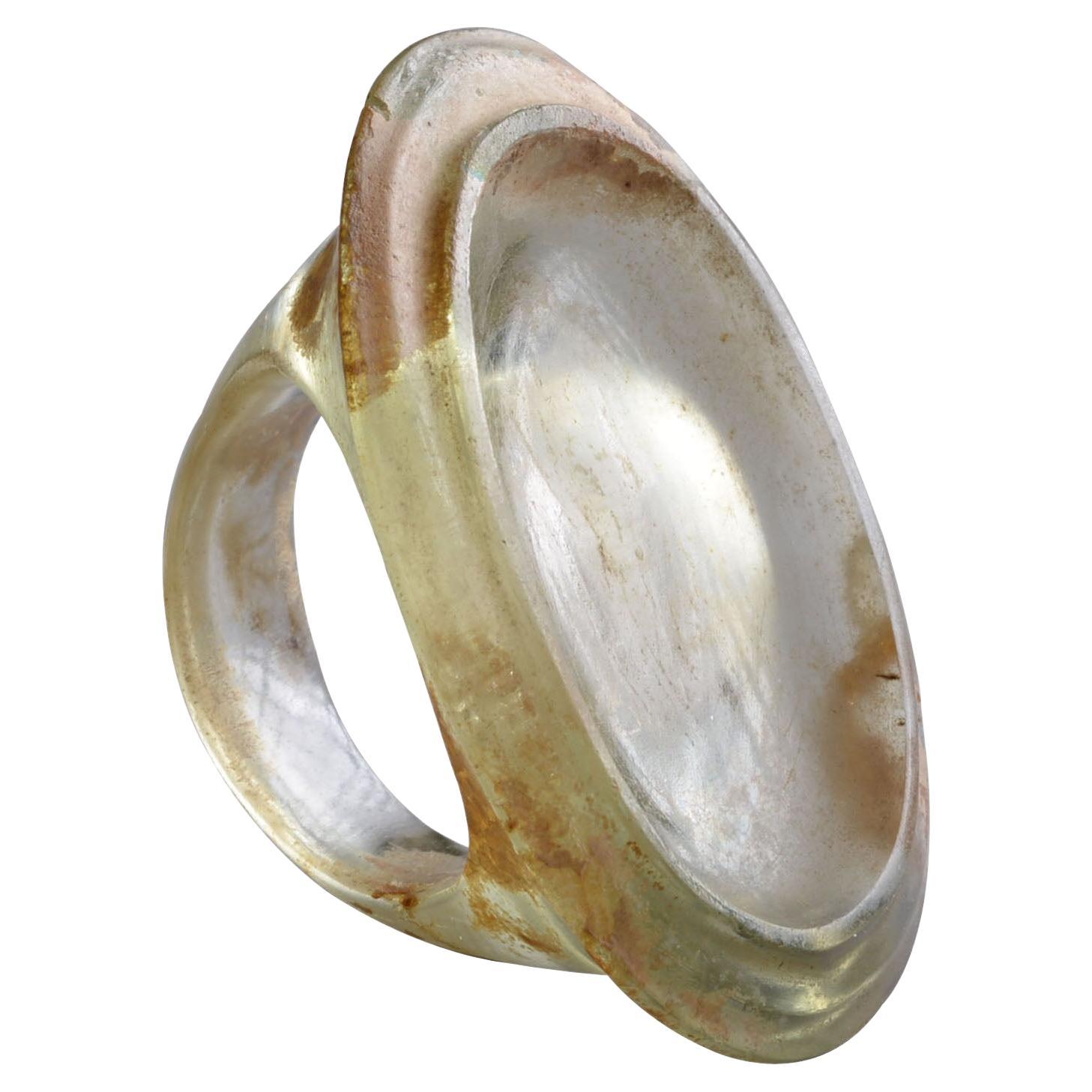 Bague en verre de la Grèce antique