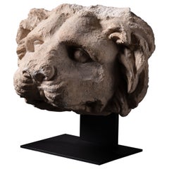 Escultura griega antigua de cabeza de león con surtidor de agua procedente del sur de Italia