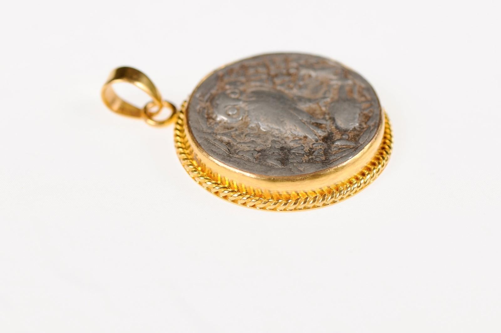 Antiker griechischer Eulenmünze-Anhänger (pendant nur) im Angebot 3
