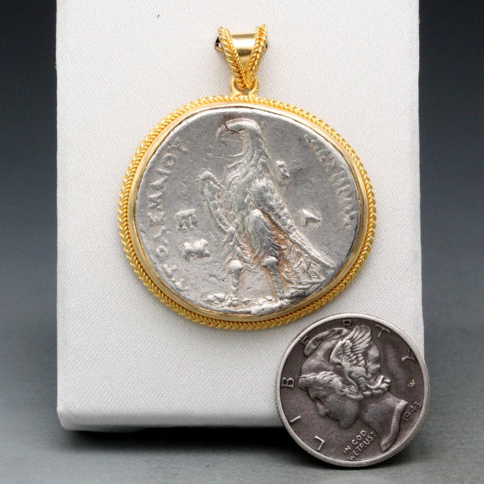  Pendentif en or 18 carats:: dynastie ptolémaïque grecque ancienne:: 3e siècle avant J.-C.:: pièce d'aigle Unisexe 