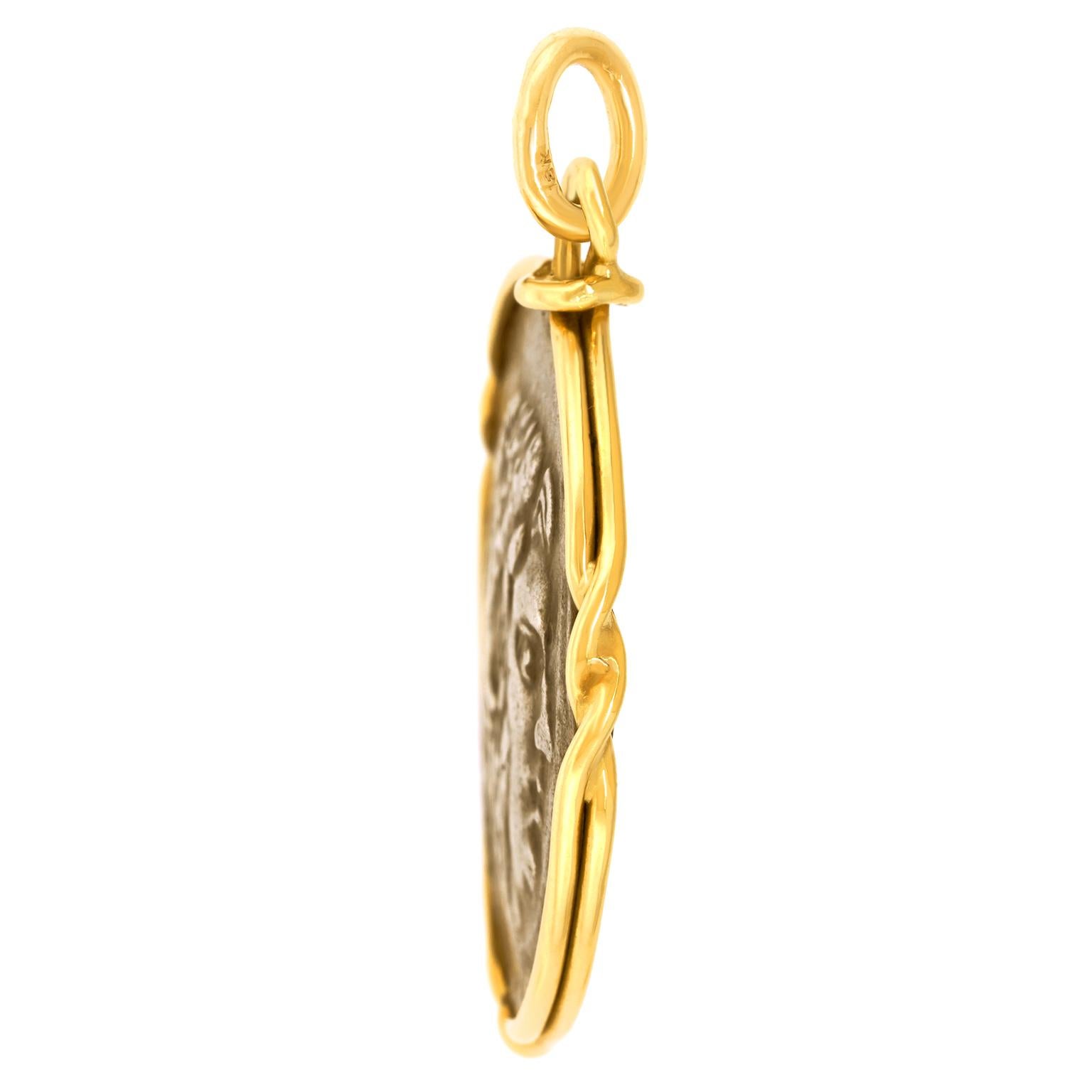 Pendentif en argent en forme de pièce de monnaie de la Grèce antique 3