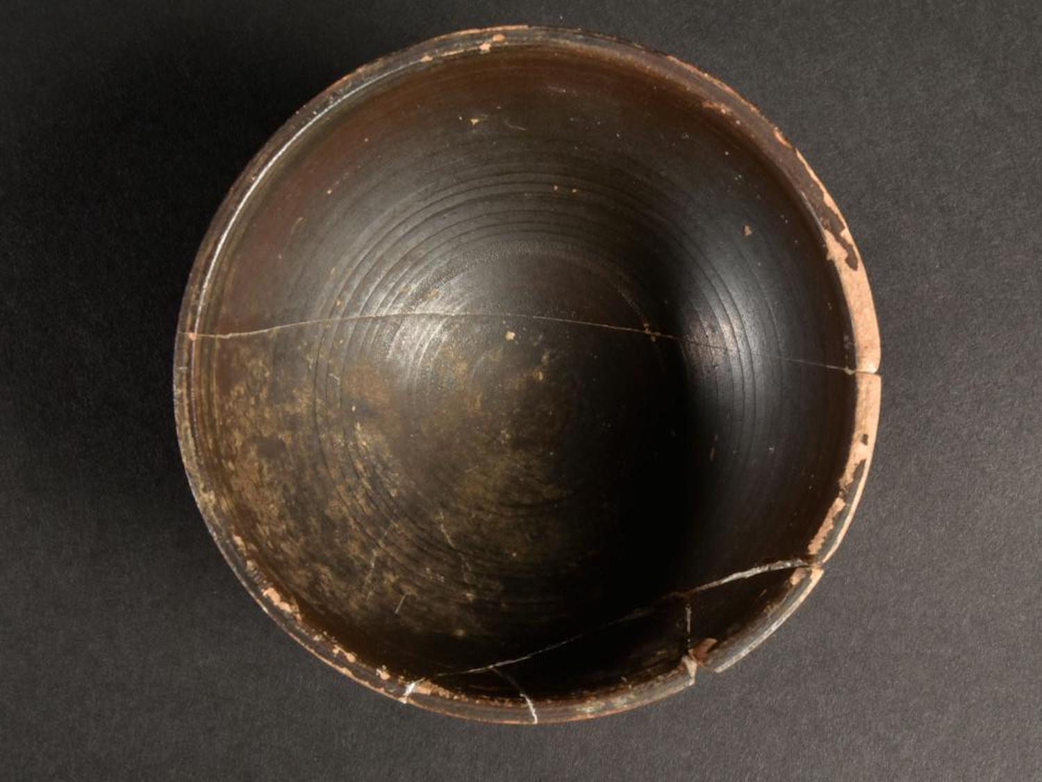 Classical Greek Ancient Greek, Southern Italy Wrapped Laurel Footed Cup / Bowl, 4th C BC