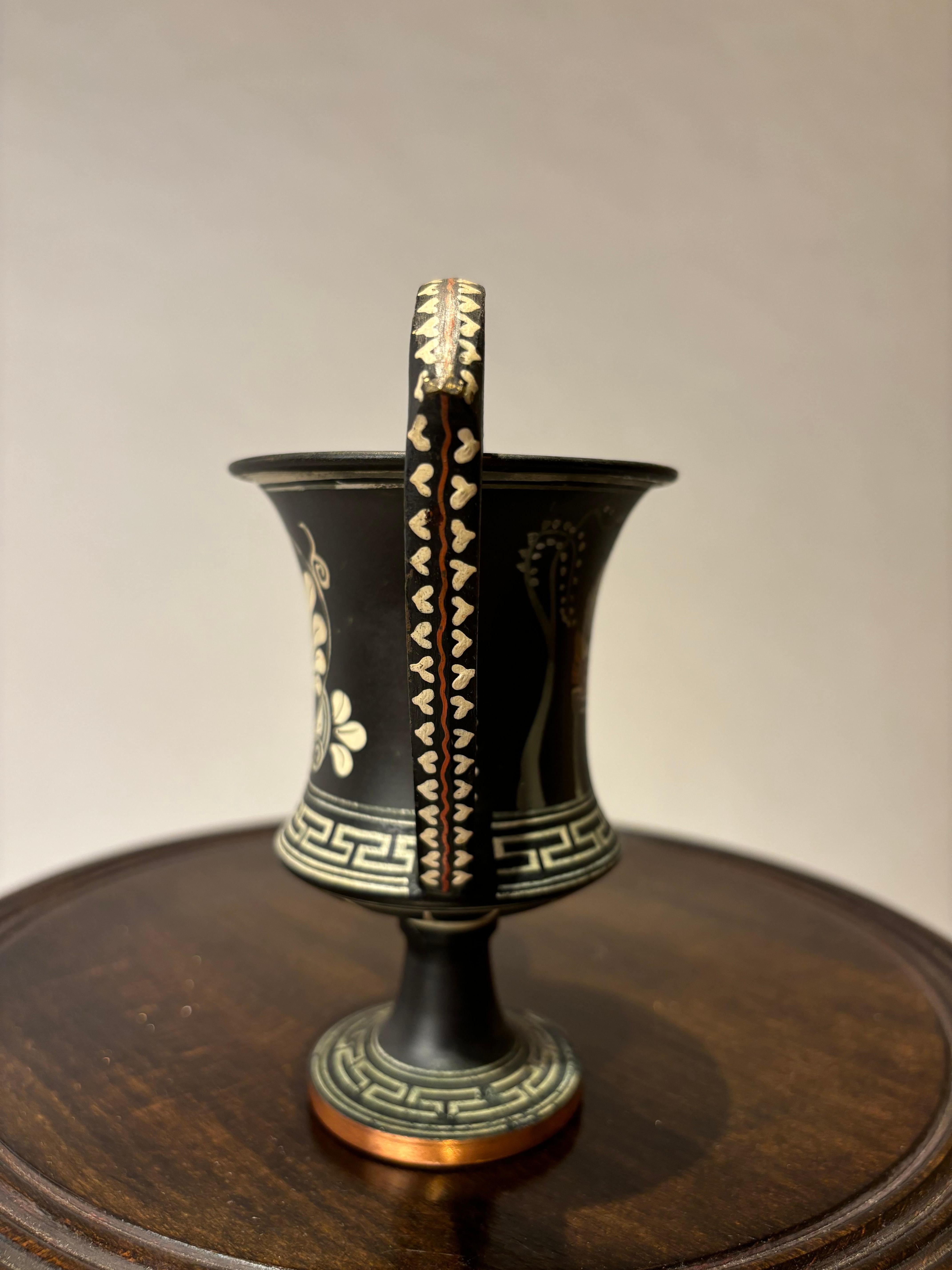 Kantharos in stile greco antico dipinto a mano, tazza da bere con manici alti in vendita 1