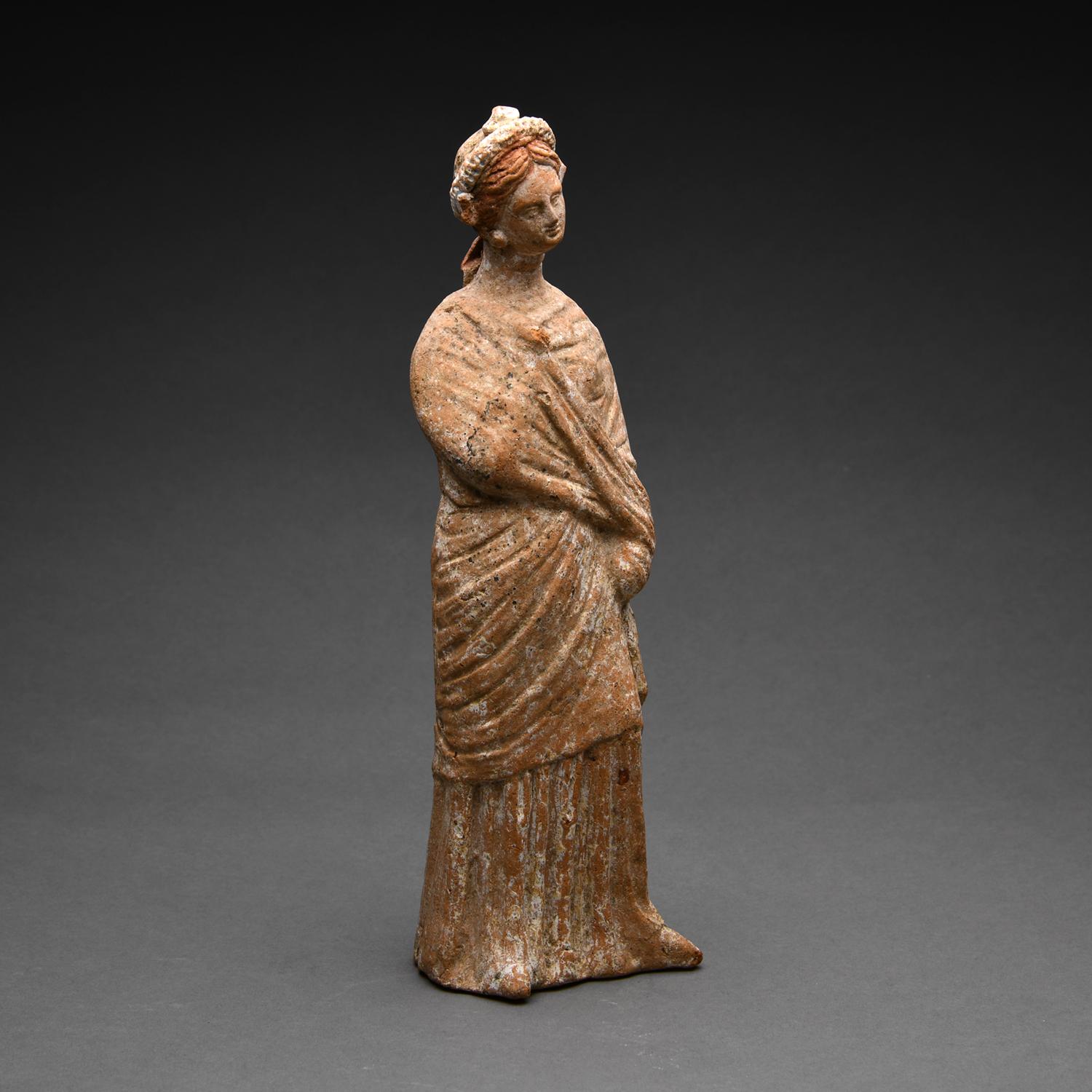 Grec Ancient Greek Terracotta Female Figure en vente