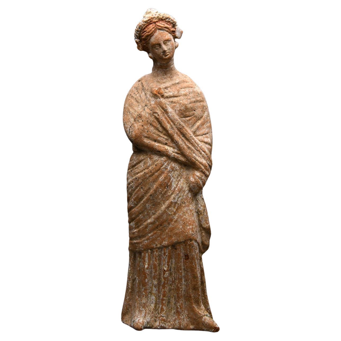 Ancient Greek Terracotta Female Figure en vente