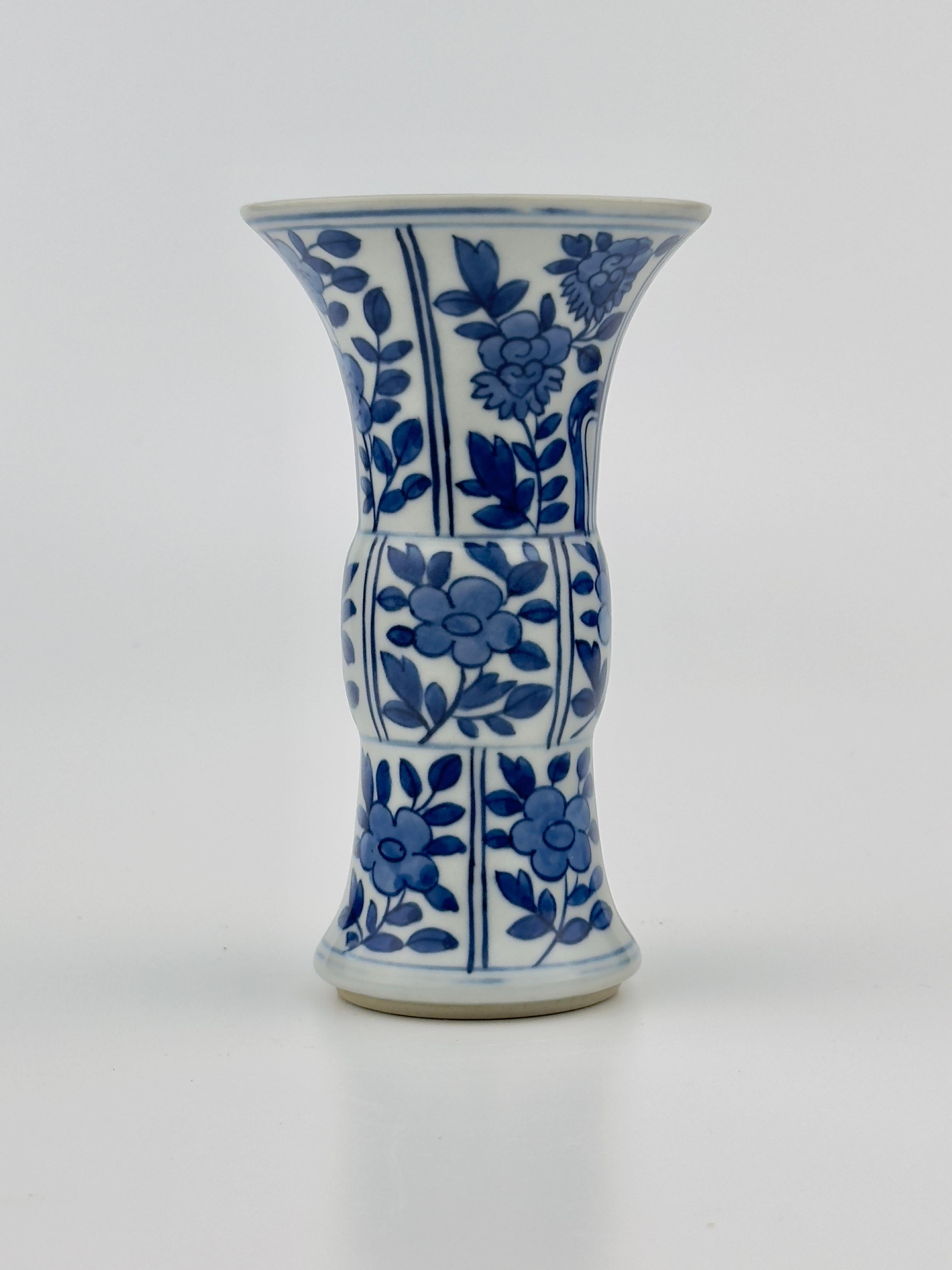 Glazed Ancient Gu Shape Blue And White Vase, Qing Dynasty, Kangxi Era, Circa 1690 For Sale