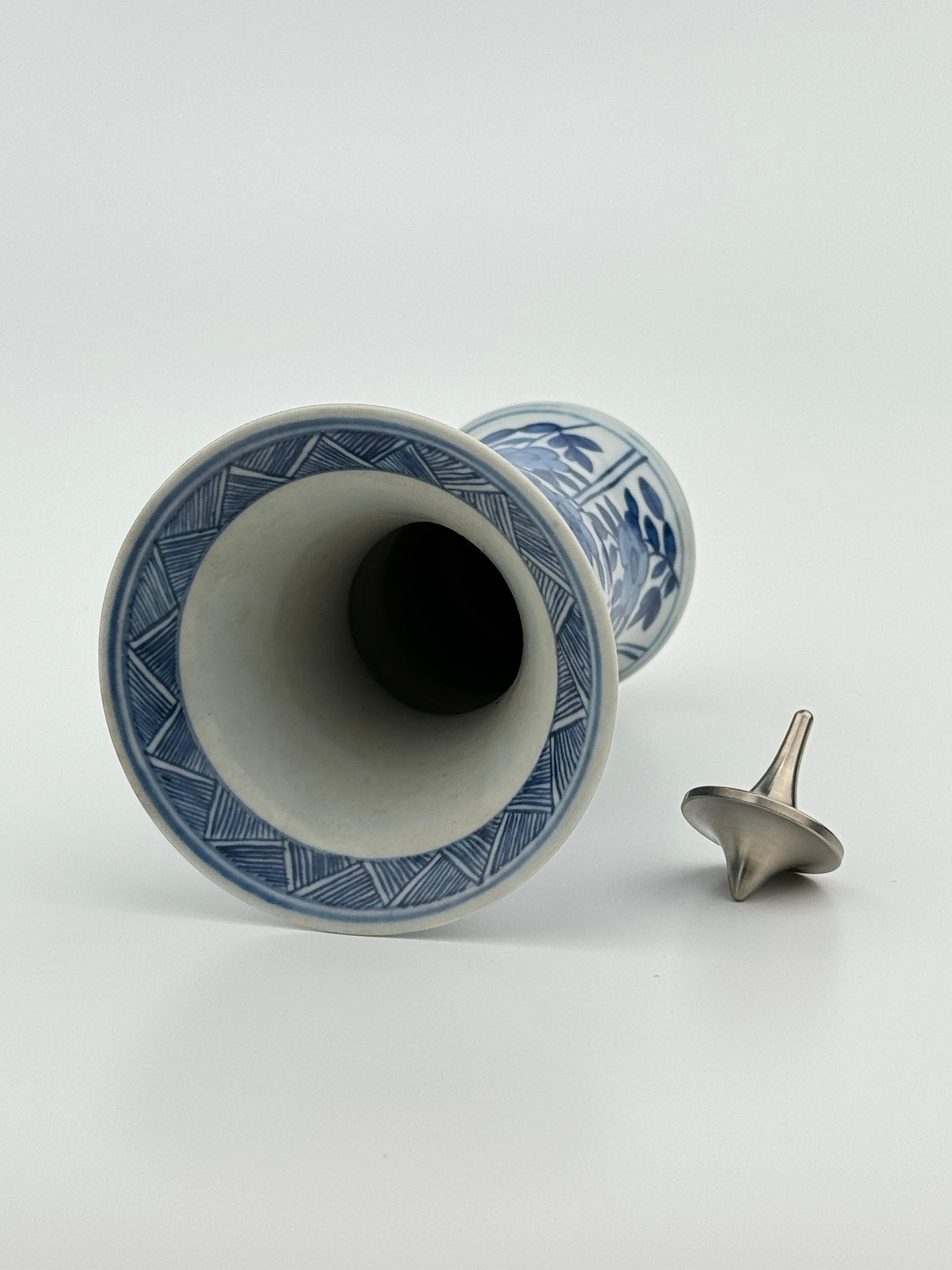 Ceramic Ancient Gu Shape Blue And White Vase, Qing Dynasty, Kangxi Era, Circa 1690 For Sale