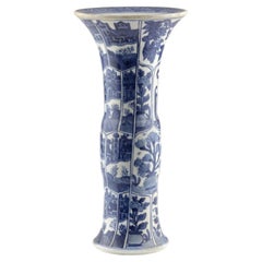 Vase ancien de forme Gu "Maisons de Canal", Dynastie Qing, Ere Kangxi, Circa 1690