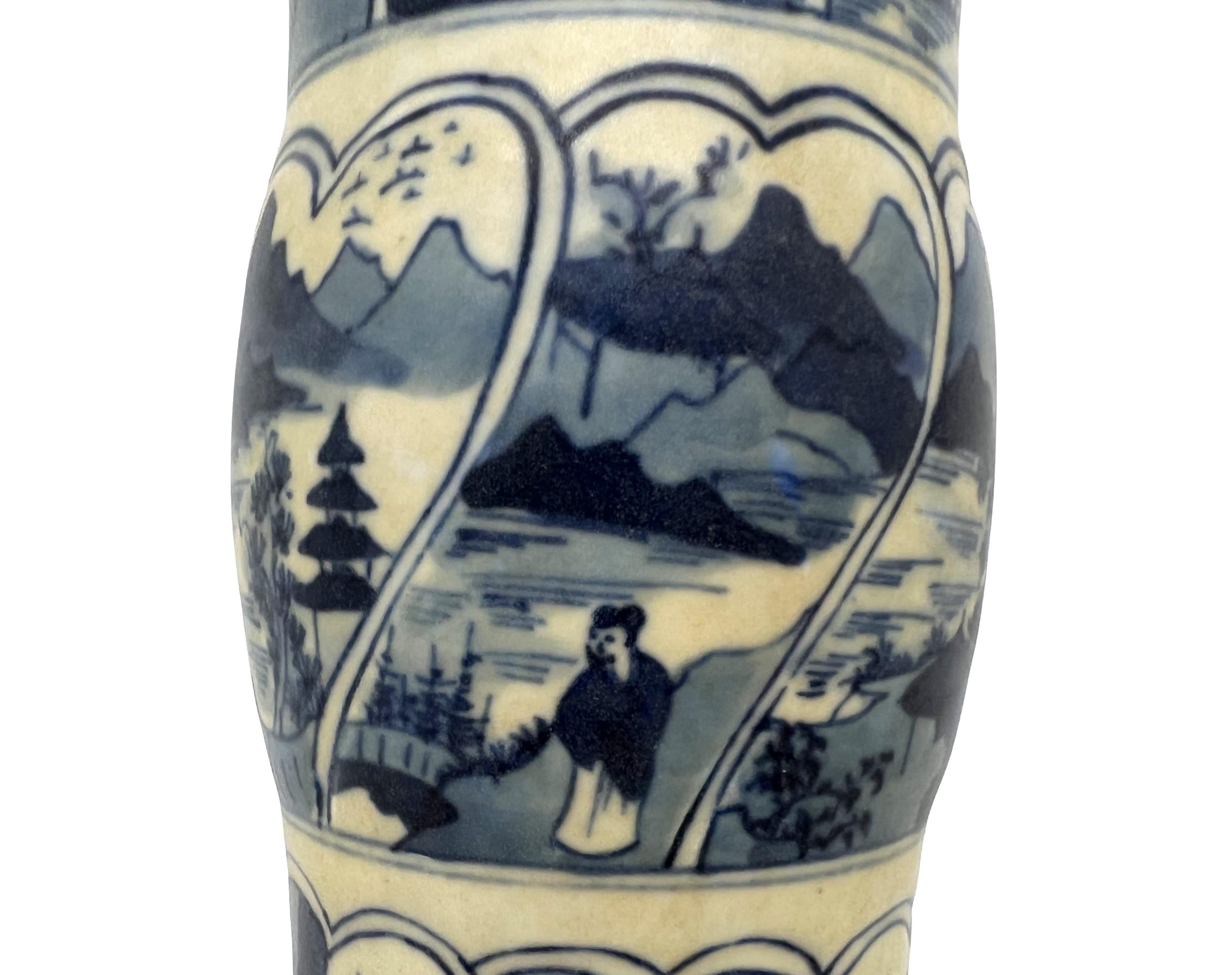Antike Gu-Form 'Flusslandschaften' Vase, Qing Dynasty, Kangxi Ära, CIRCA 1690 im Angebot 1