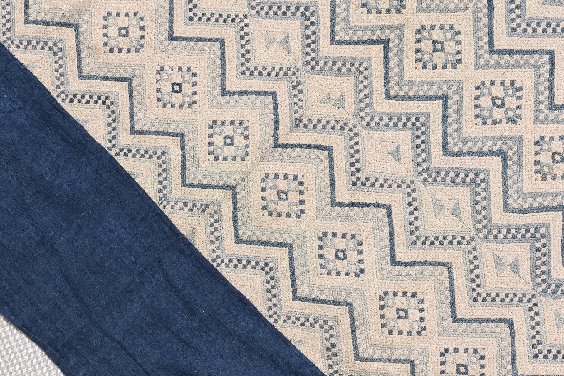 Coton Ancien panneau brodé GUAN-XI rare en vente