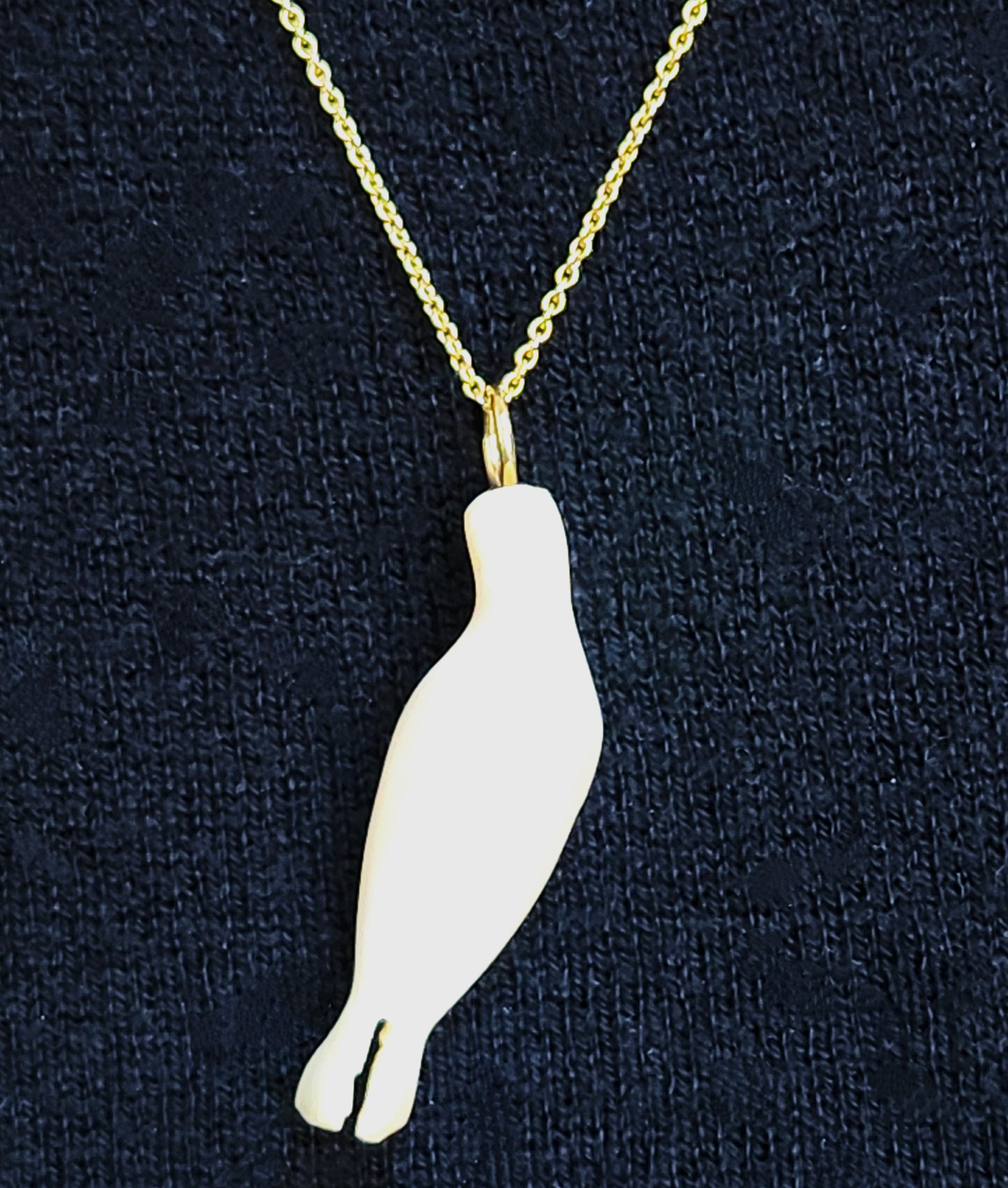 Ancient Ice Inuit Hand Carved Walrus Necklace in 18K In New Condition For Sale In Rutherford, NJ