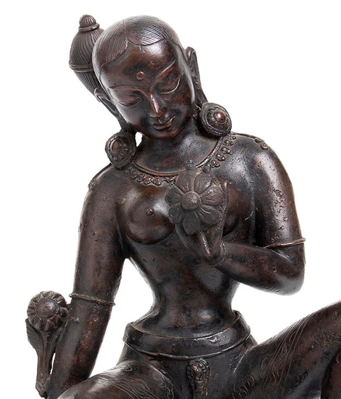 Ancient Indian Bronze Sculpture of Feminine Deity, 19th Century 1